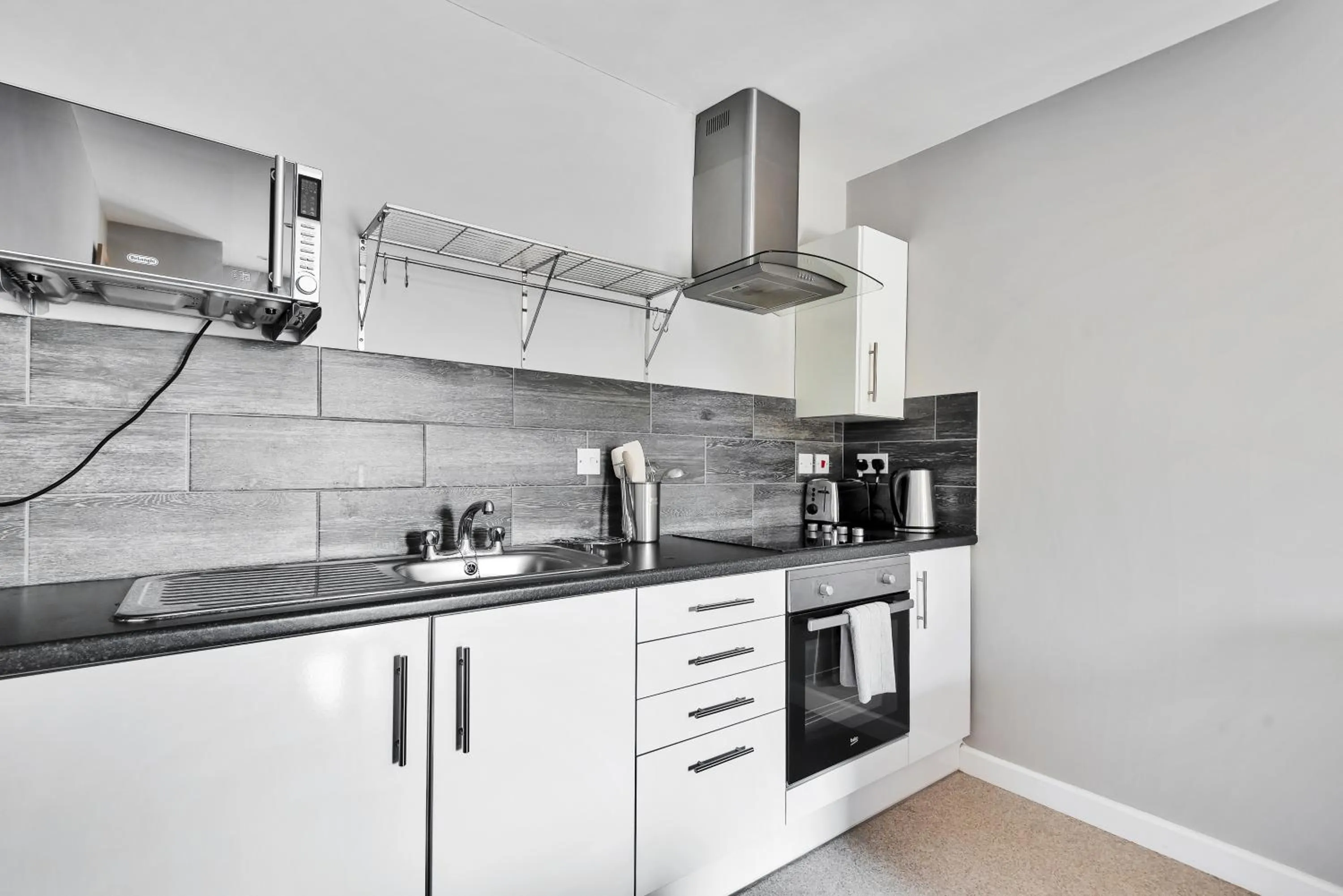 Hamble Retreat Studios and Lodge