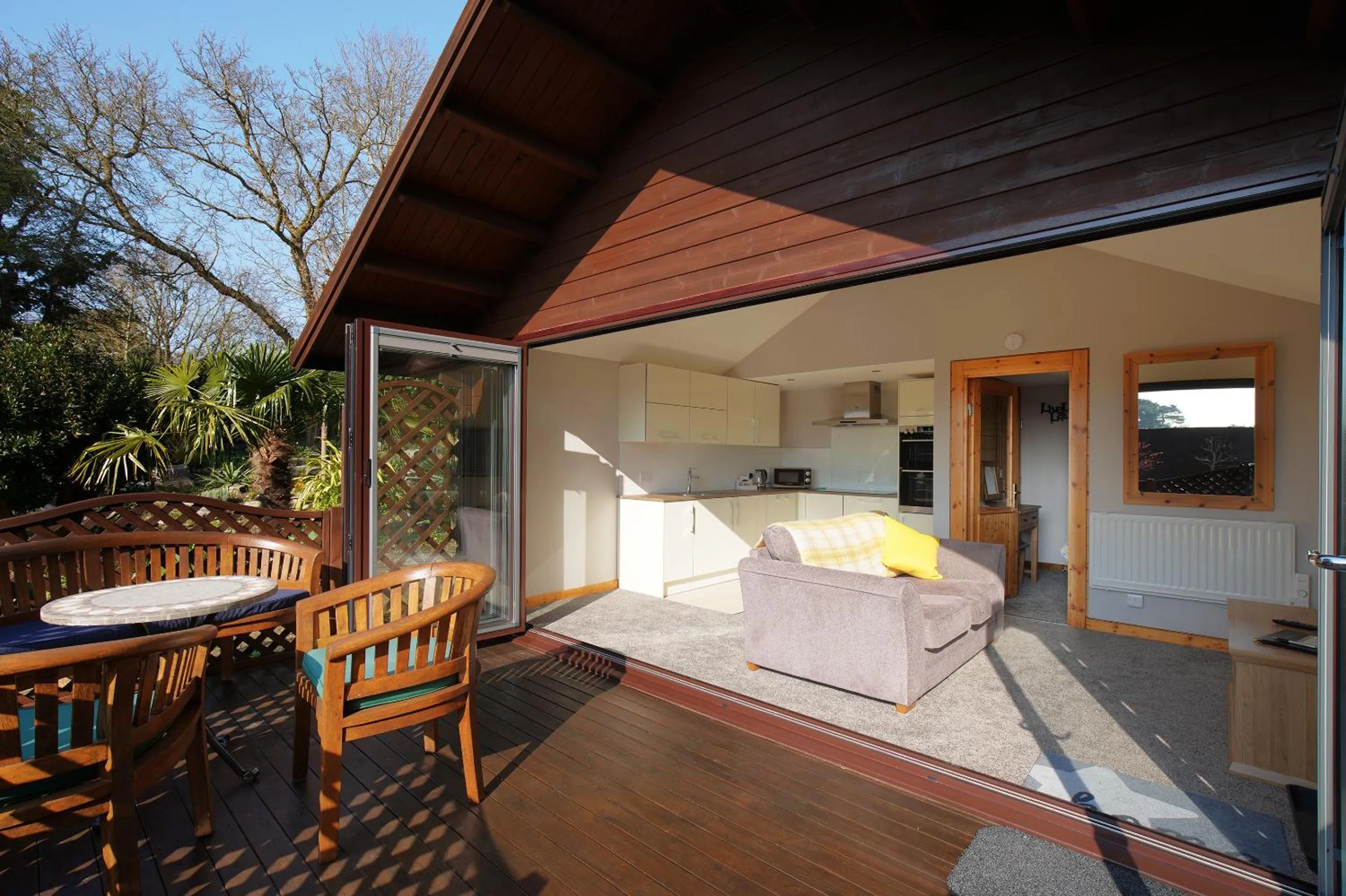 Patio in Hamble Retreat Studios and Lodge