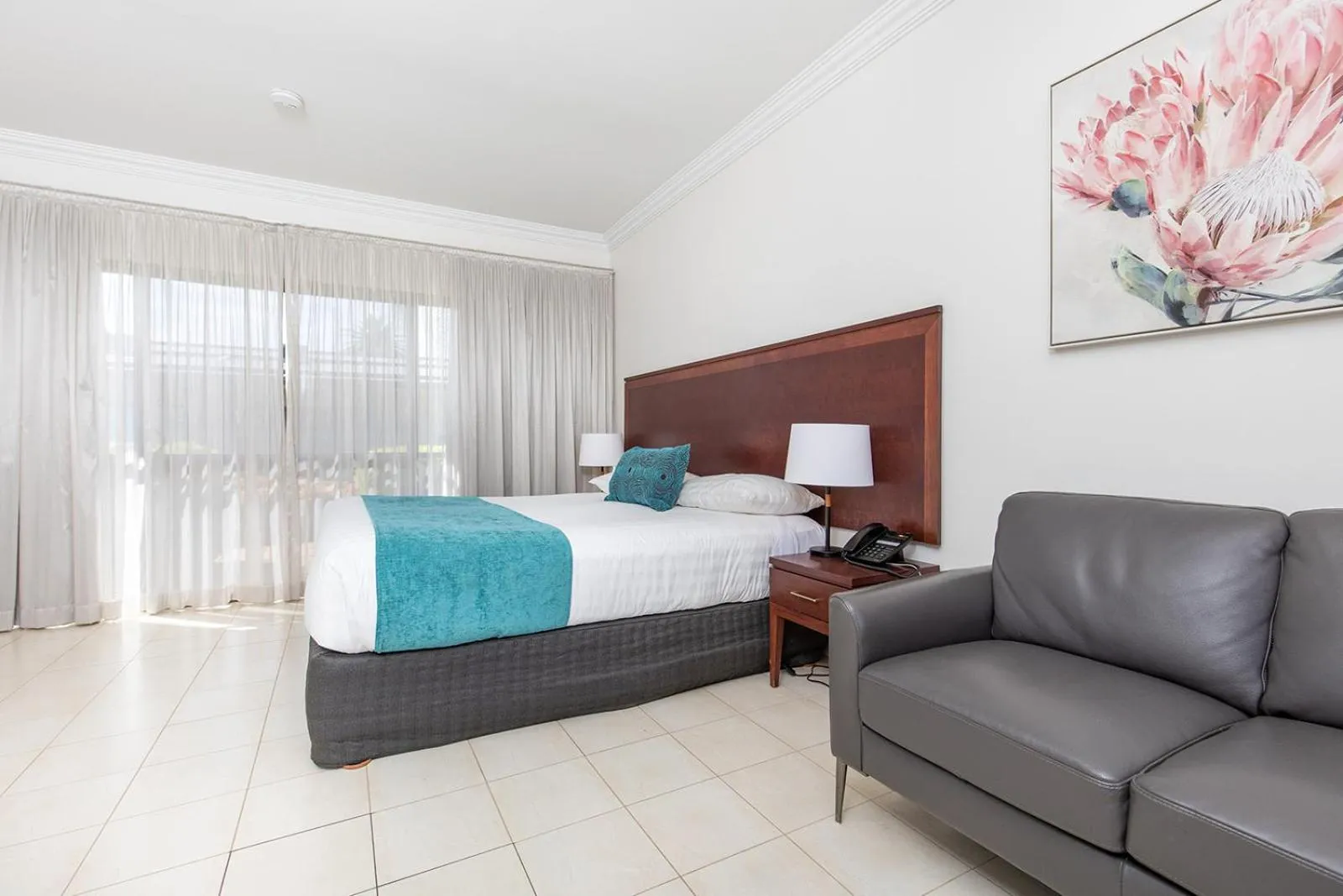 Bedroom, Bed in Comfort Inn Deakin Palms