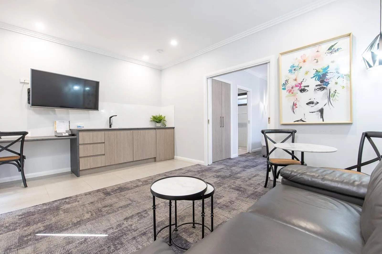 Bedroom in Comfort Inn Deakin Palms