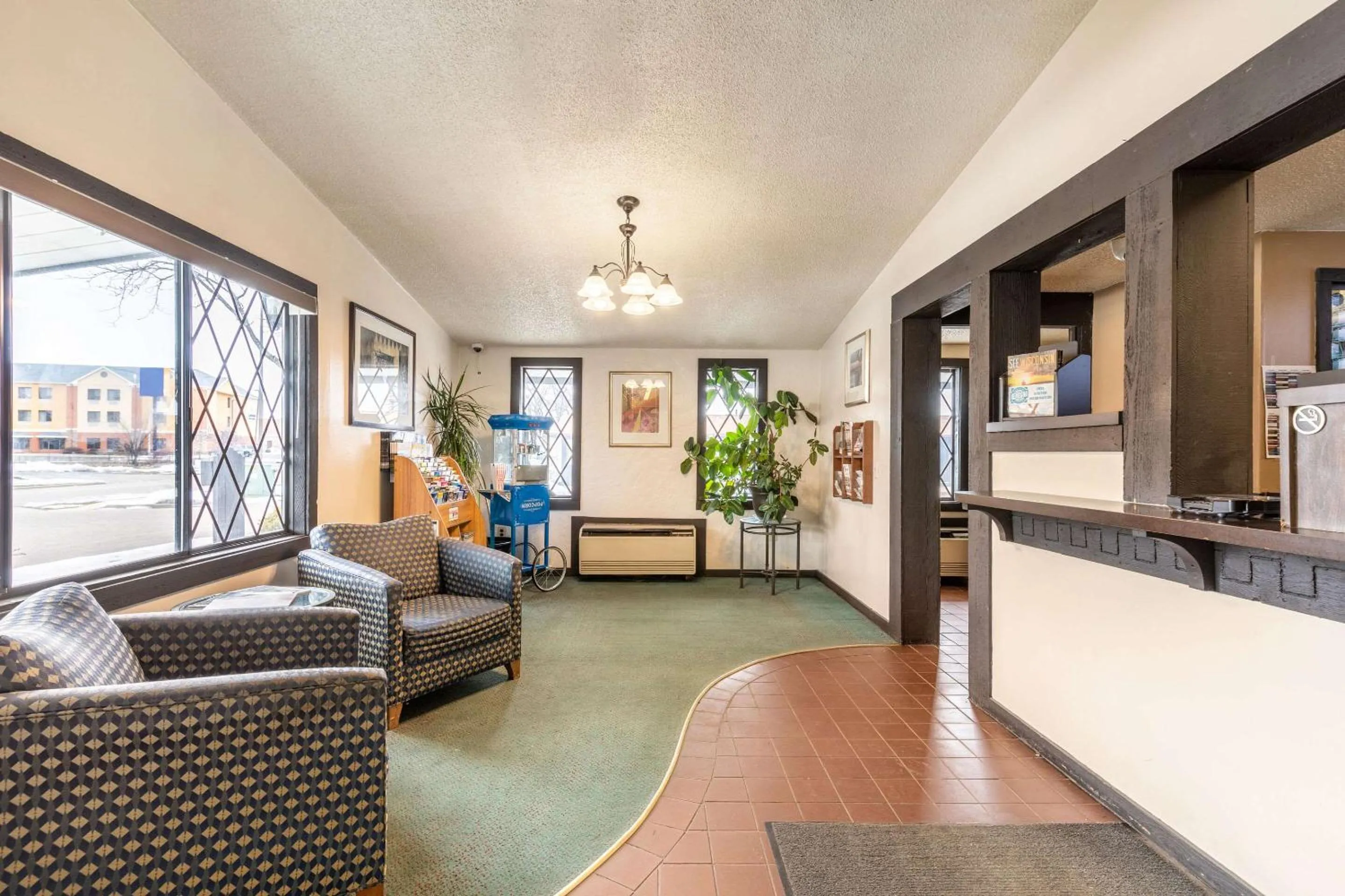 Lobby or reception in Value Inn Kenosha I-94 - Exit 344