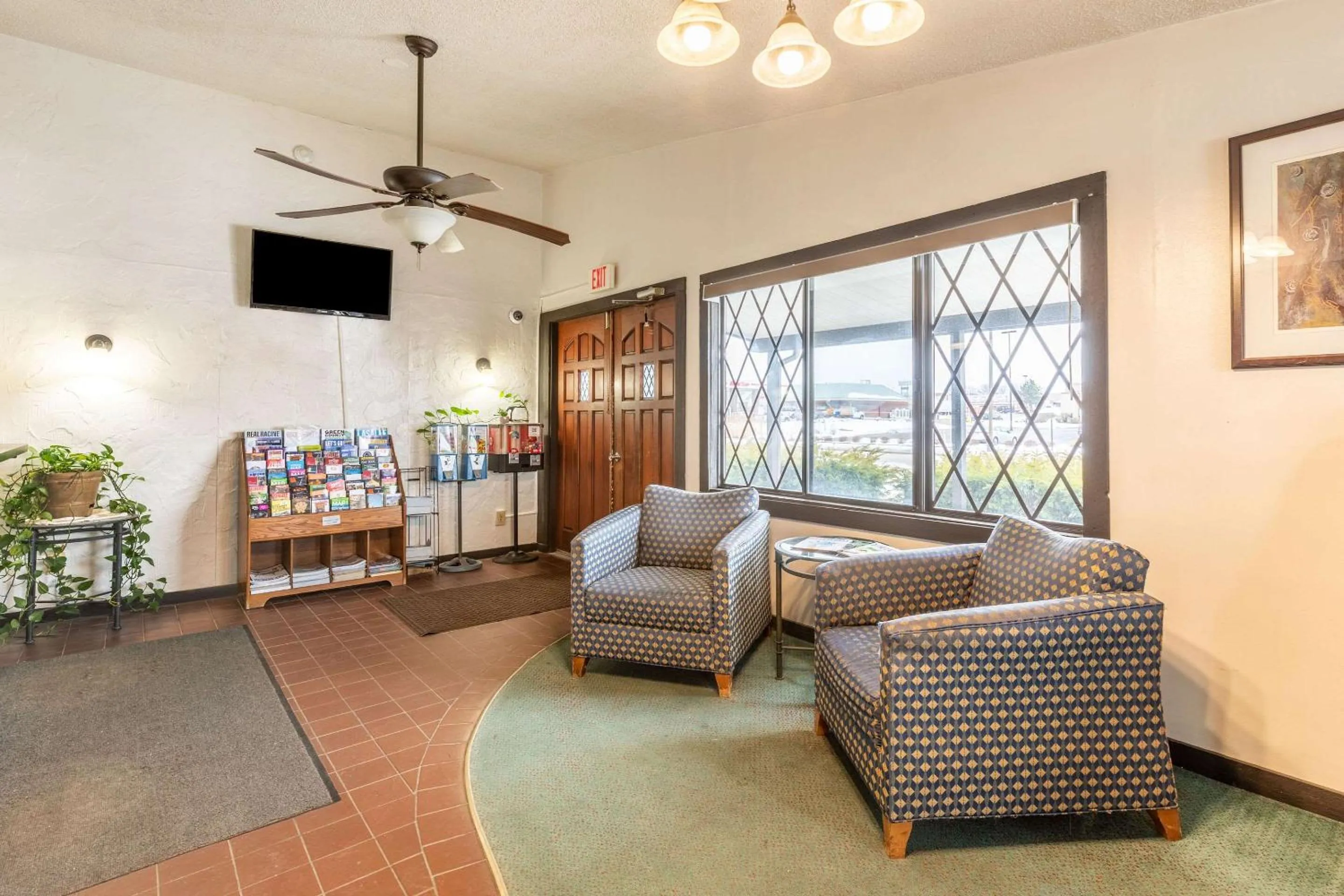 Lobby or reception in Value Inn Kenosha I-94 - Exit 344