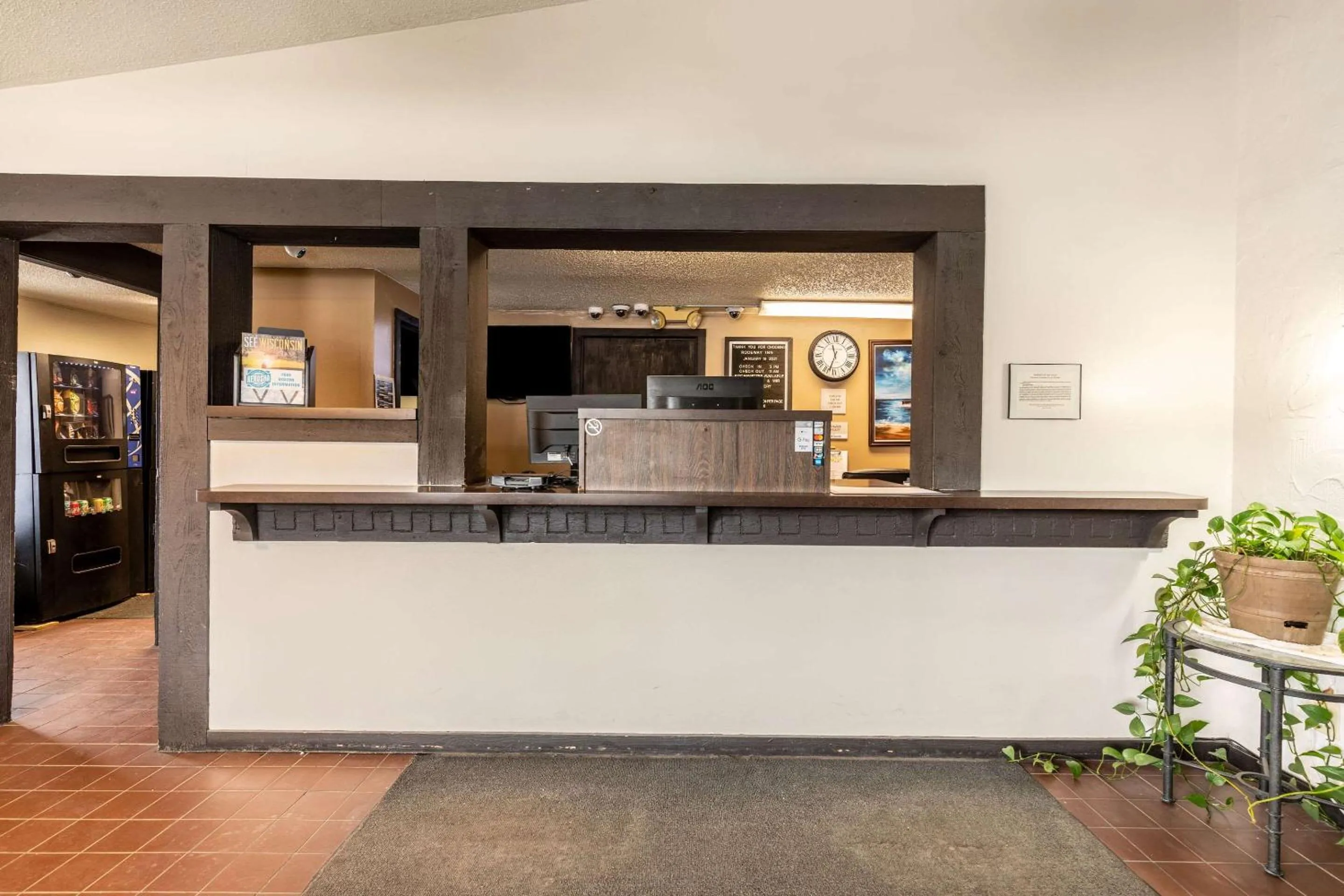 Lobby or reception in Value Inn Kenosha I-94 - Exit 344