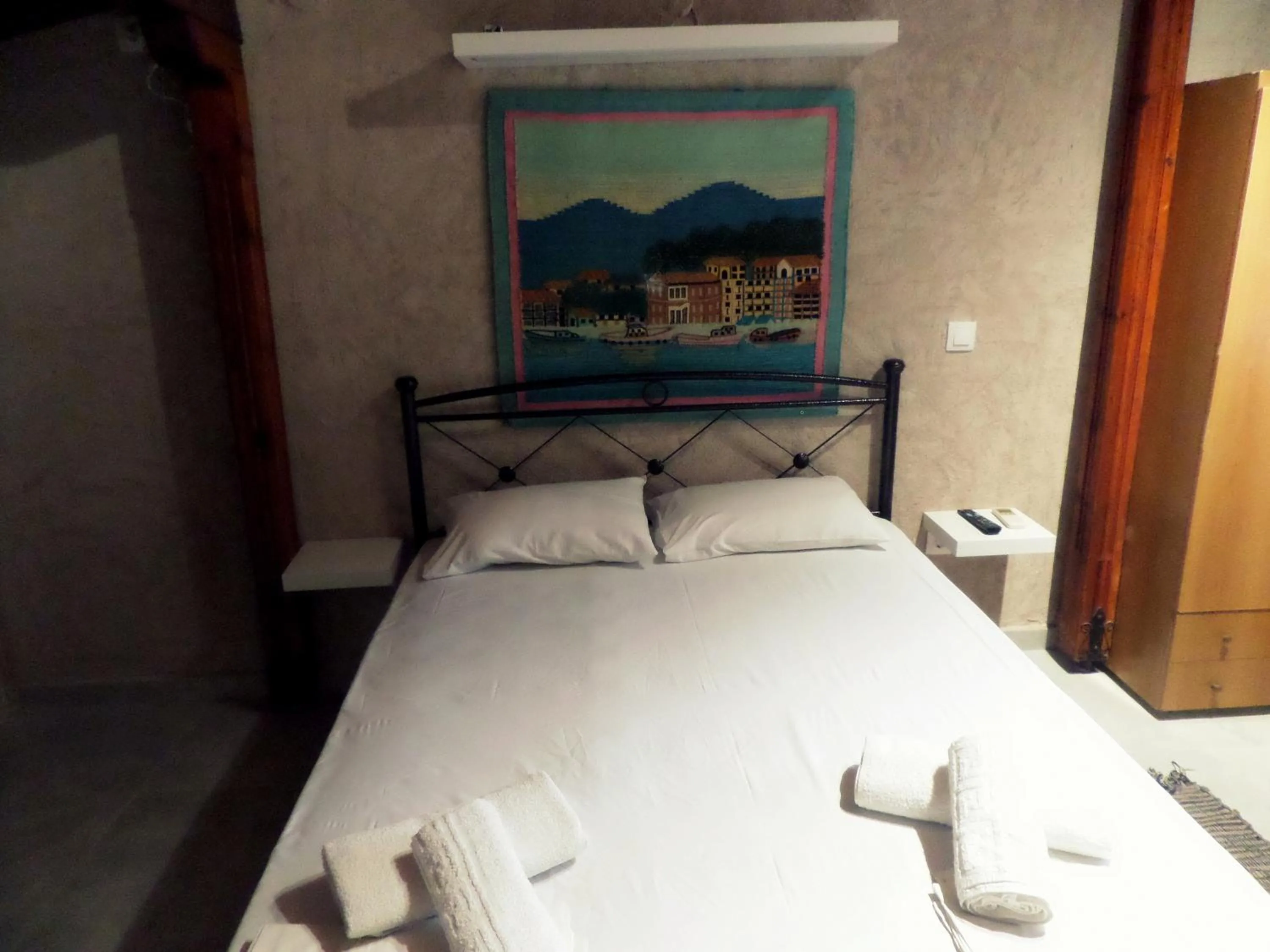 Bedroom, Bed in Artemis Studios & Apartments