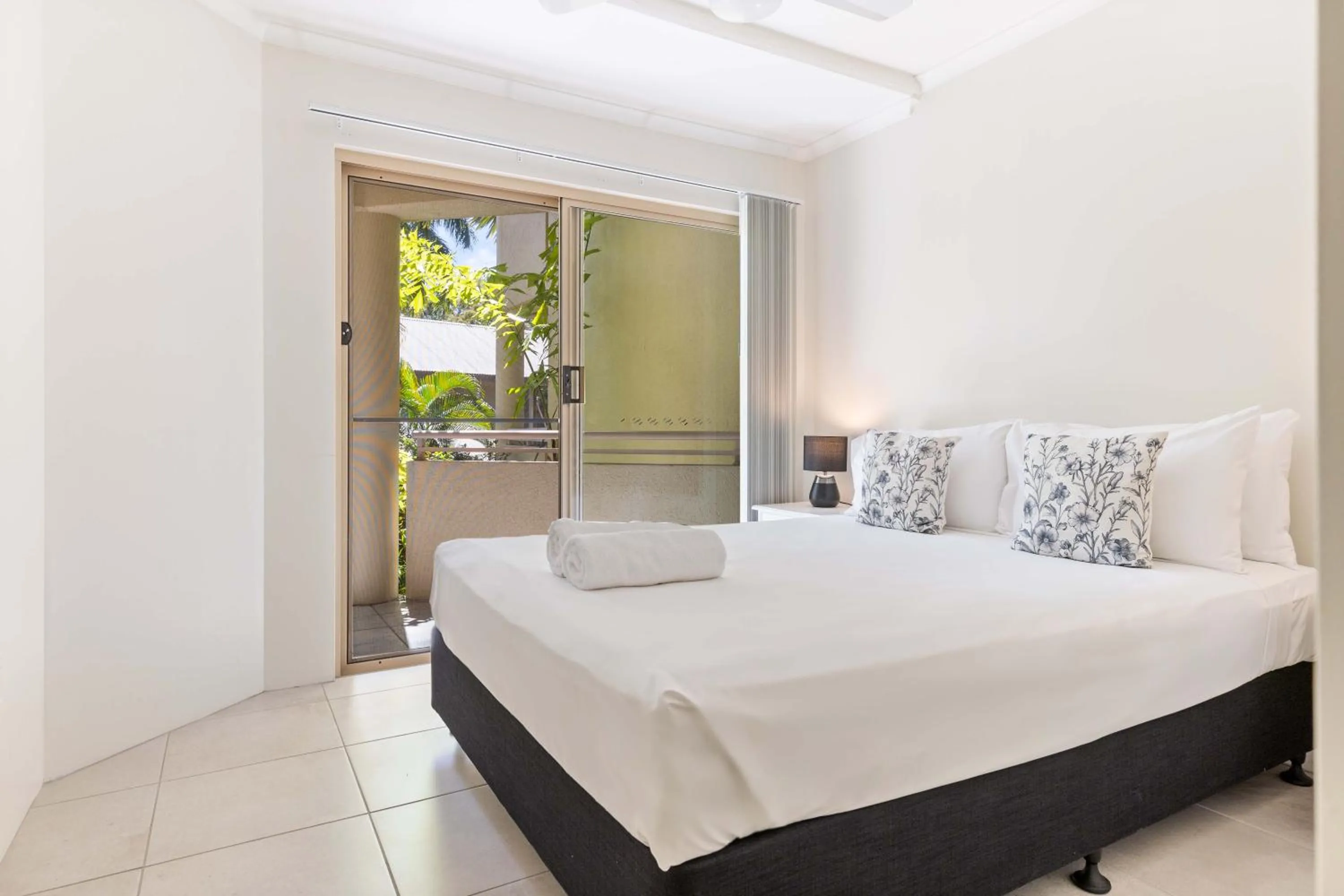 Bedroom, Bed in Port Douglas Sands Resort