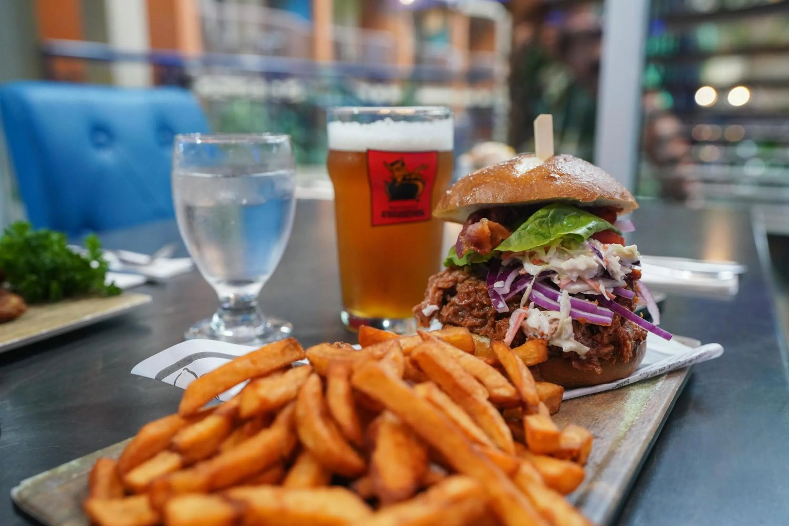 Restaurant/places to eat in L'Hôtel Québec par JARO