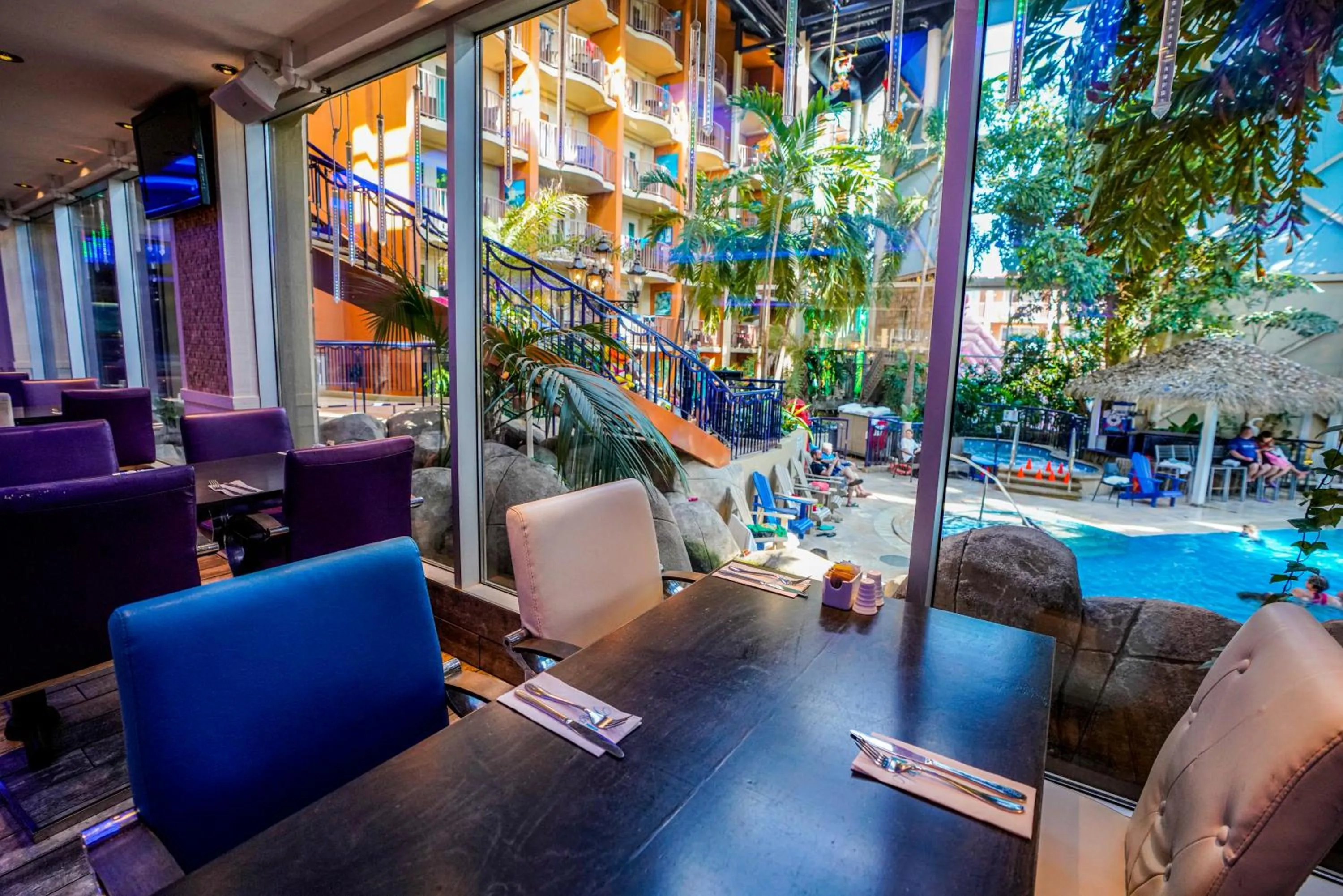 Restaurant/places to eat in L'Hôtel Québec par JARO