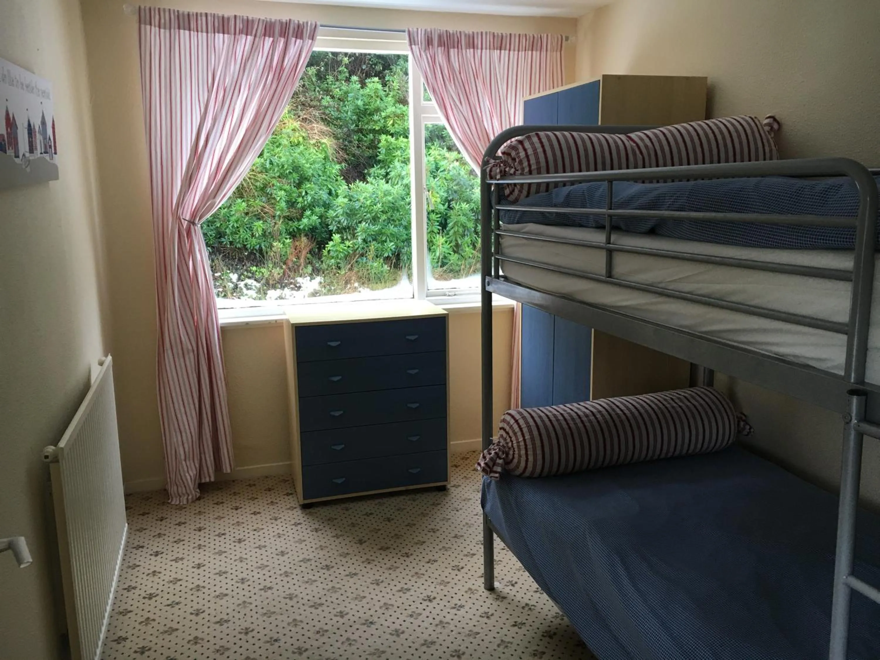 Bedroom, Bed in The Guest Wing