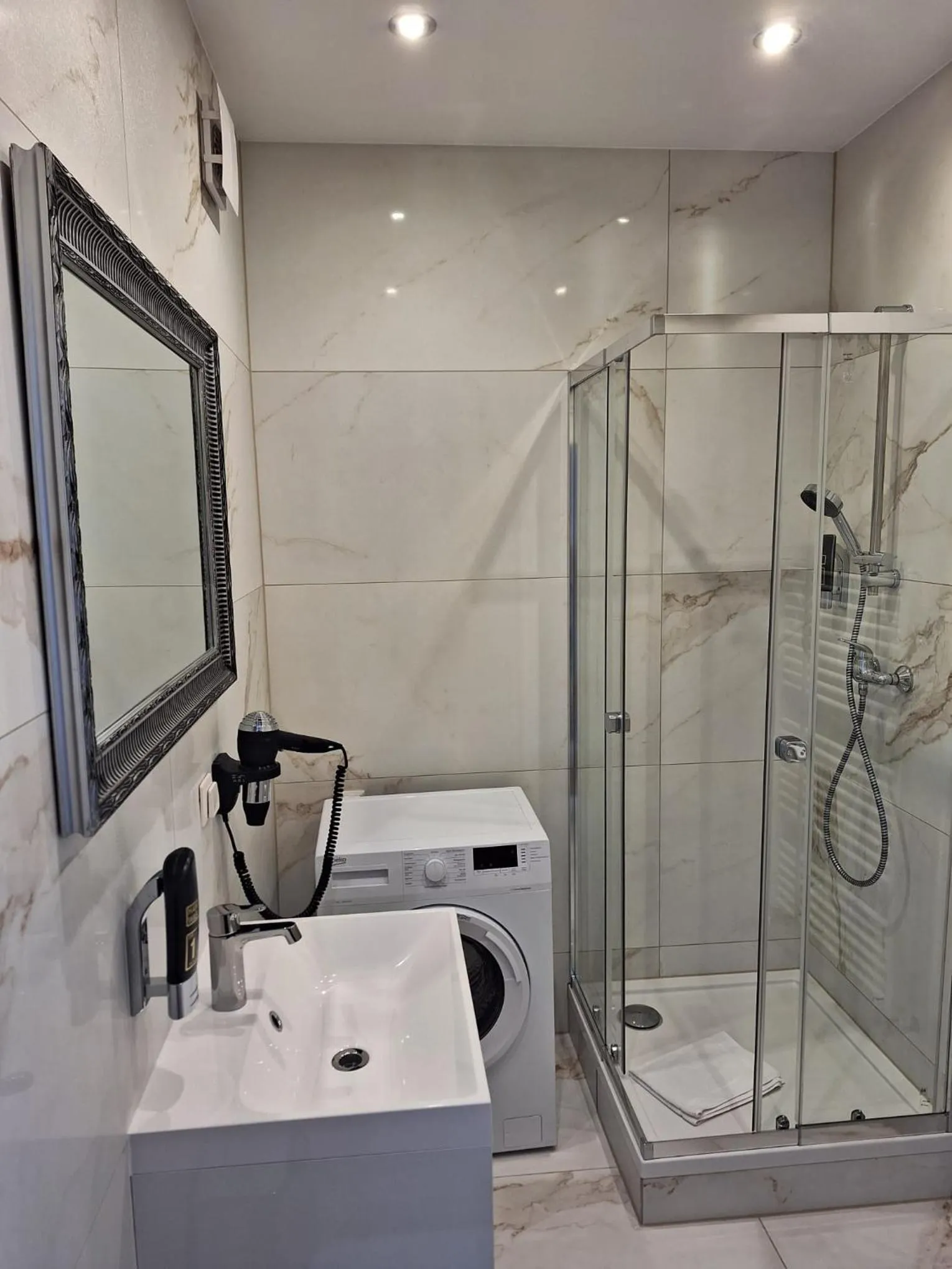 Shower in Hotel Klimt