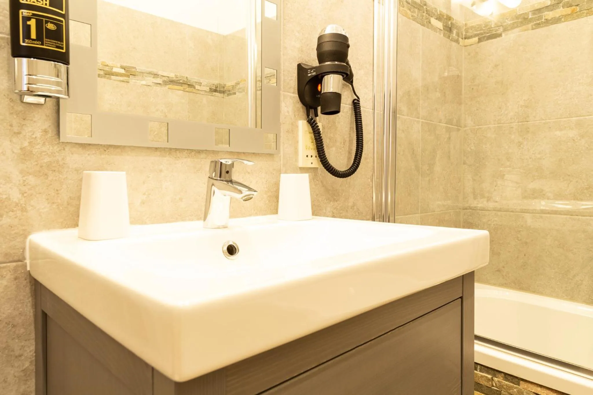 Bathroom in Hotel Klimt