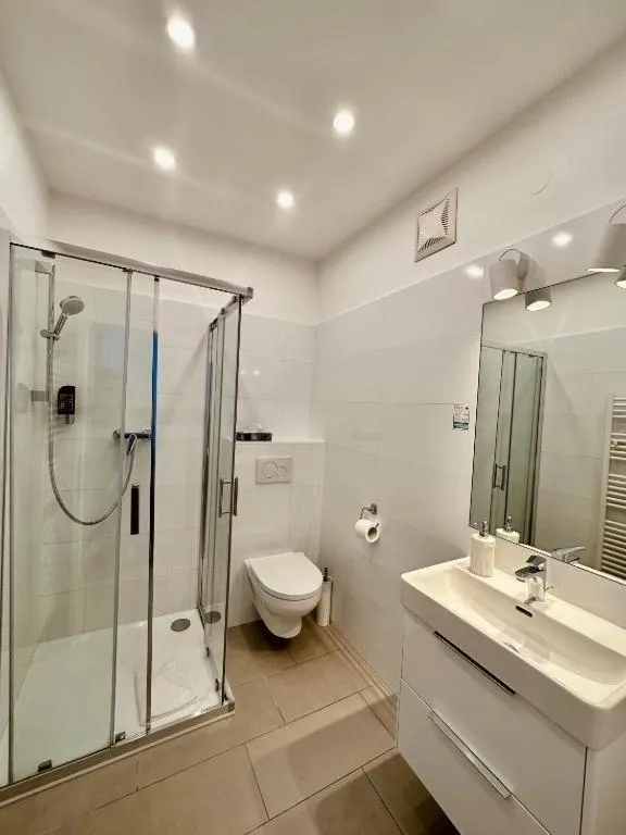 Shower in Hotel Klimt