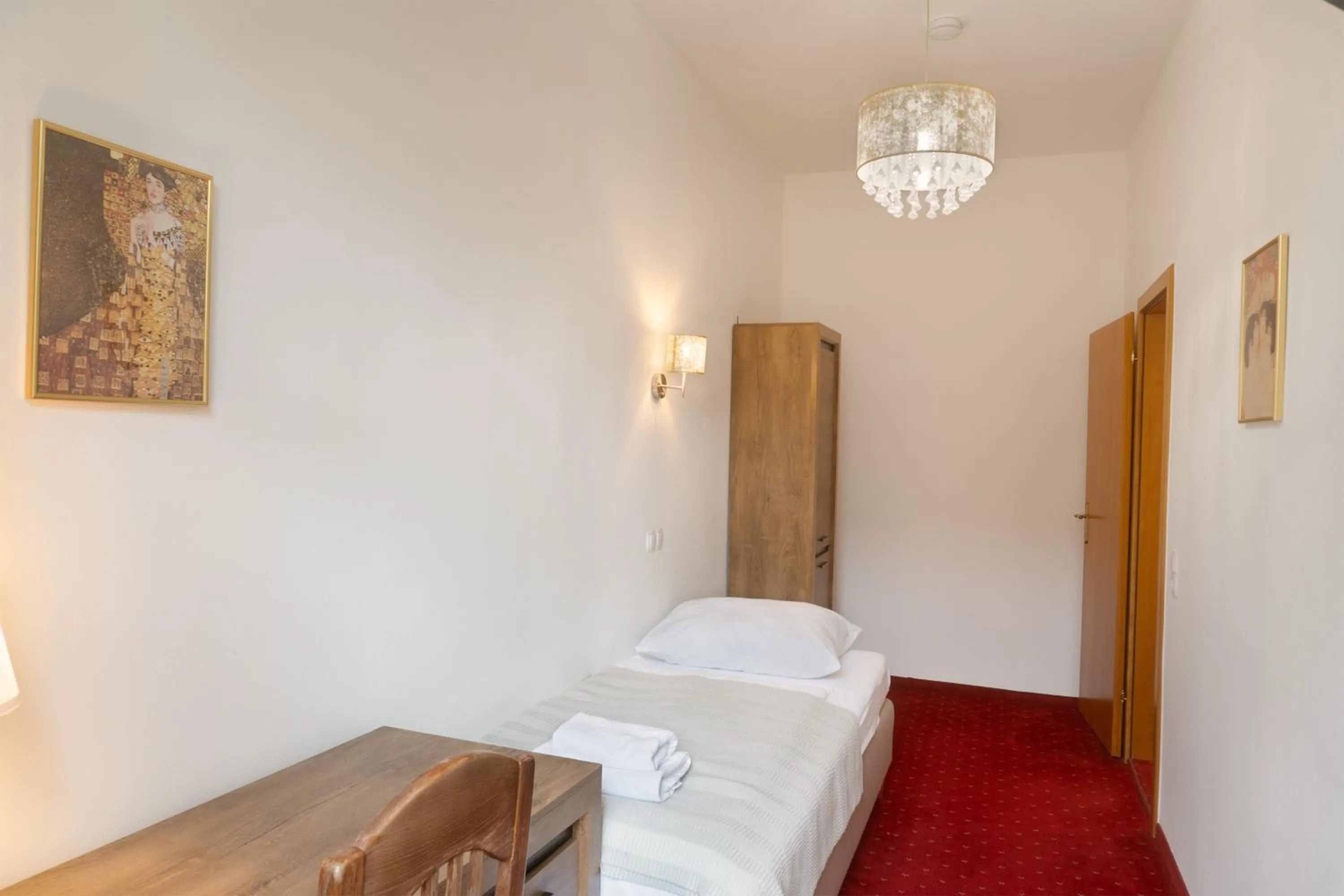 Bed in Hotel Klimt