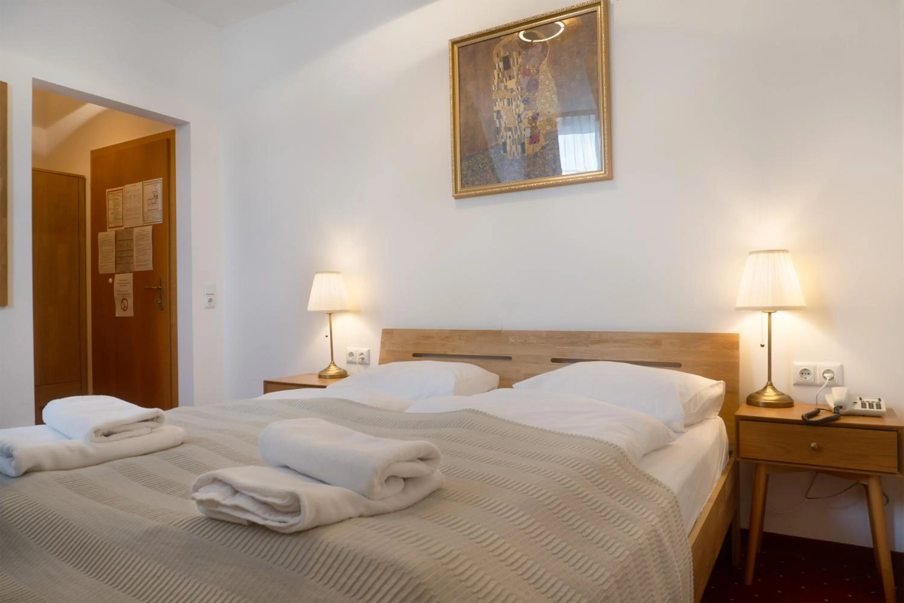 Bed in Hotel Klimt