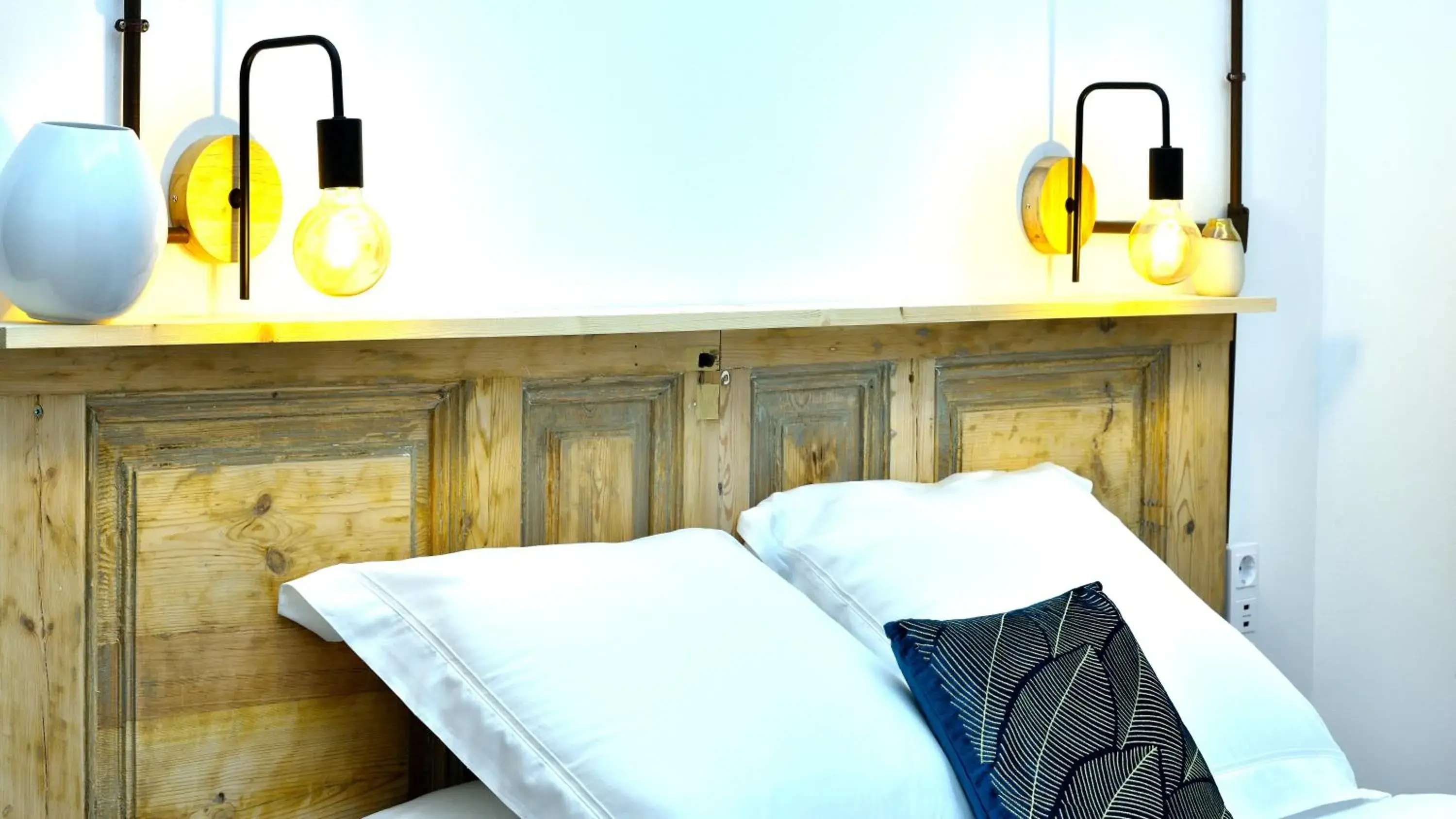 Single Room in Hostal Girona Single Room in Hostal Girona
