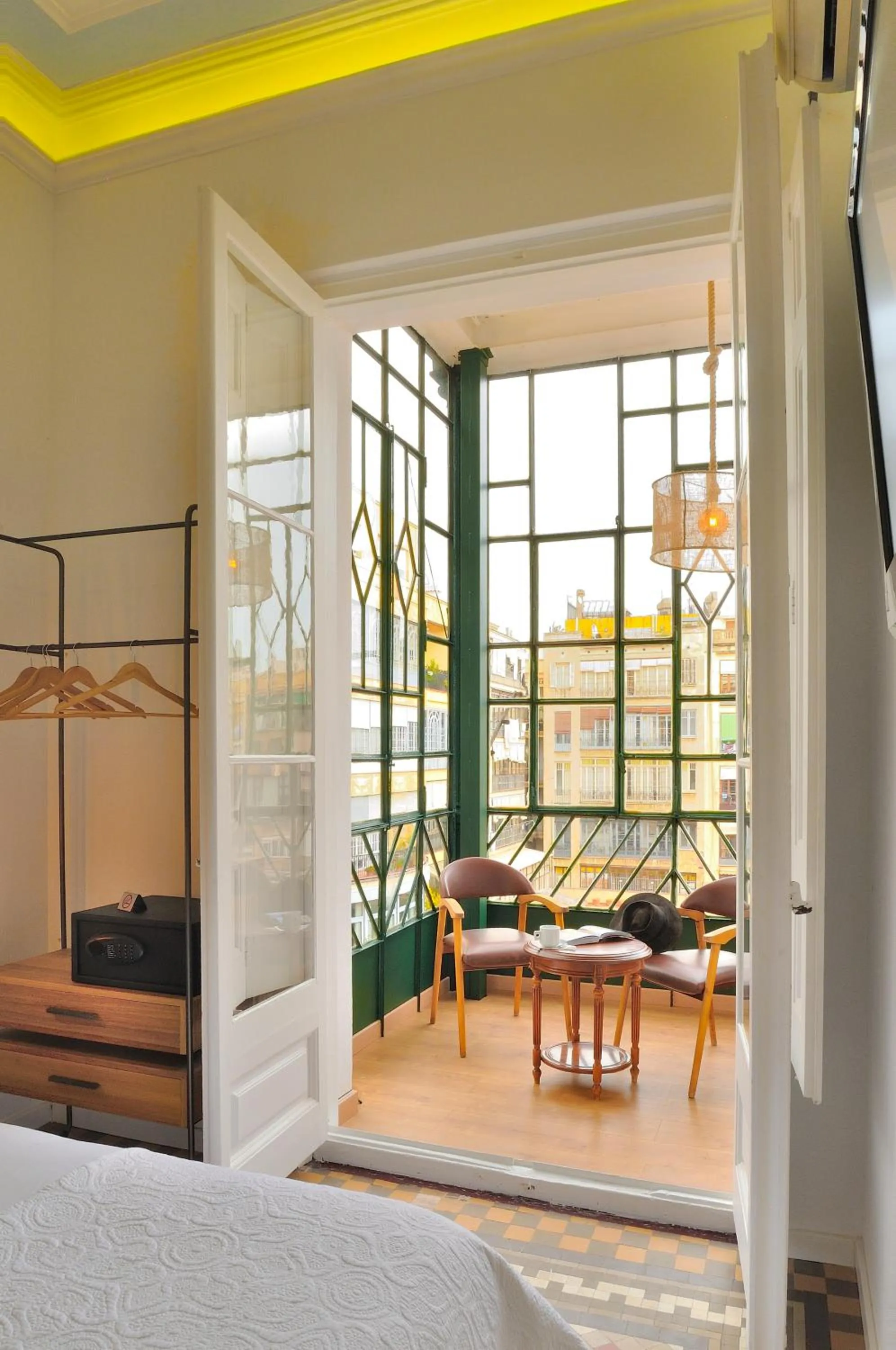 Bed in Hostal Girona