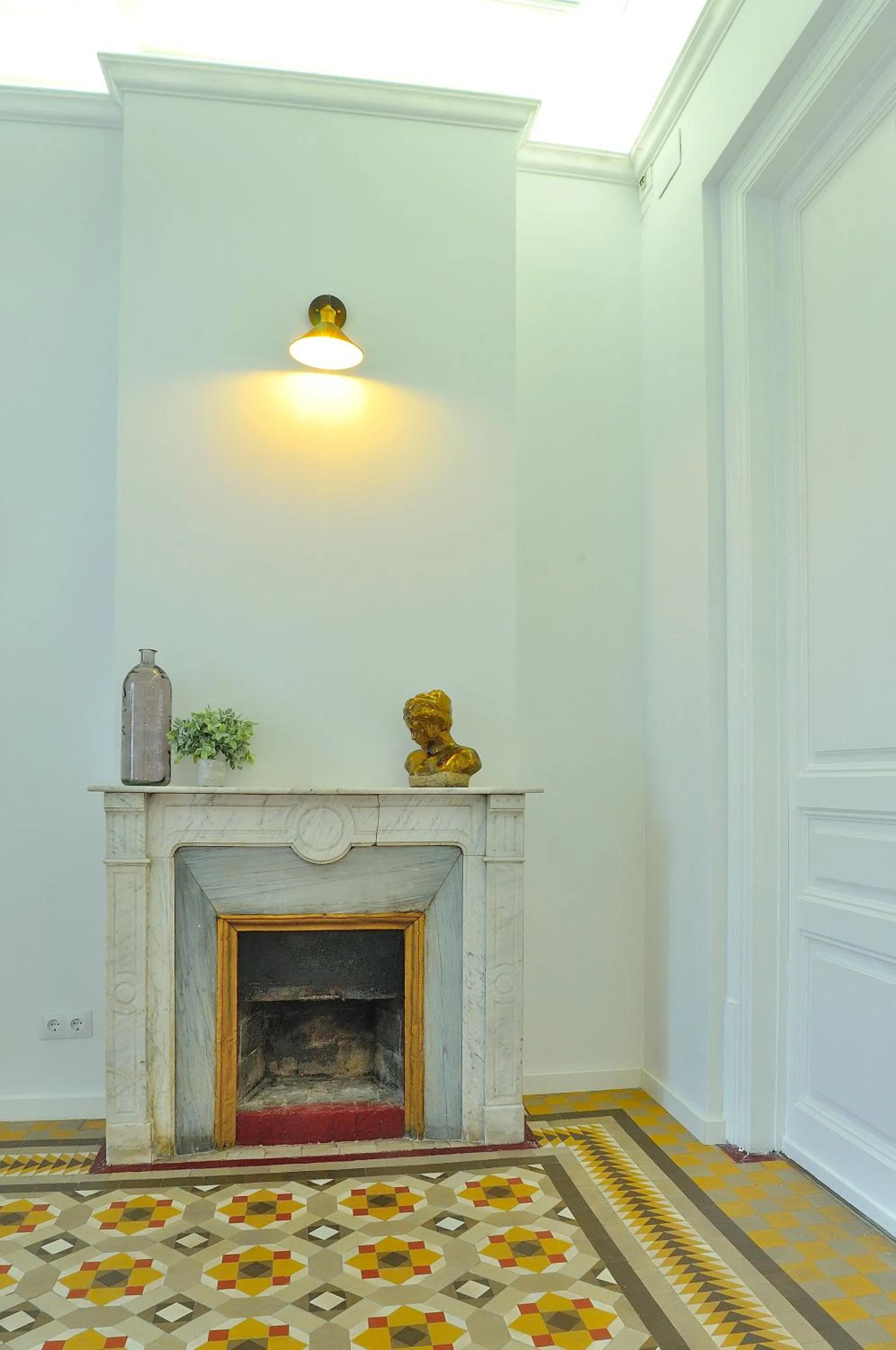 Decorative detail in Hostal Girona