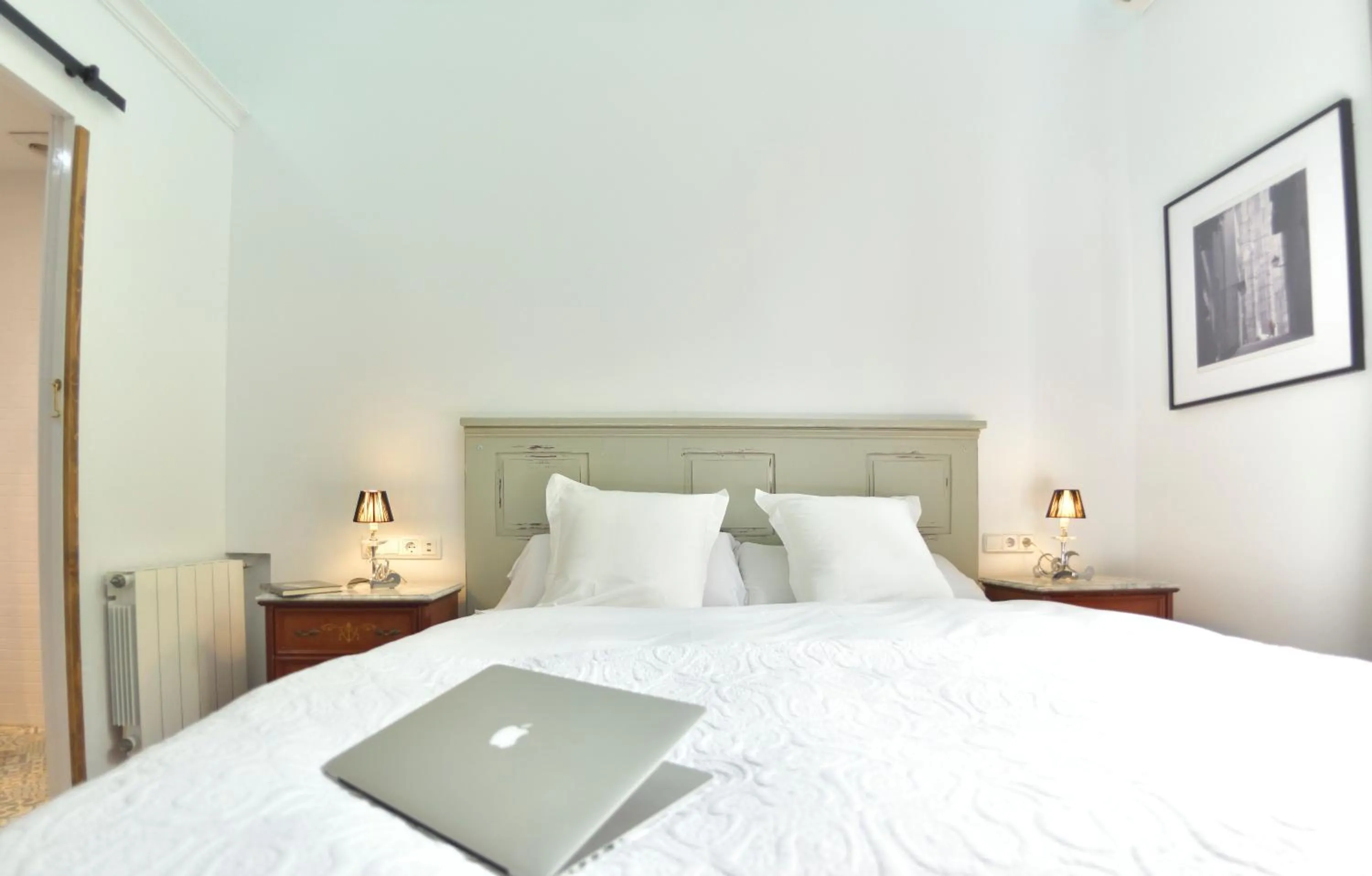 Bedroom, Bed in Hostal Girona