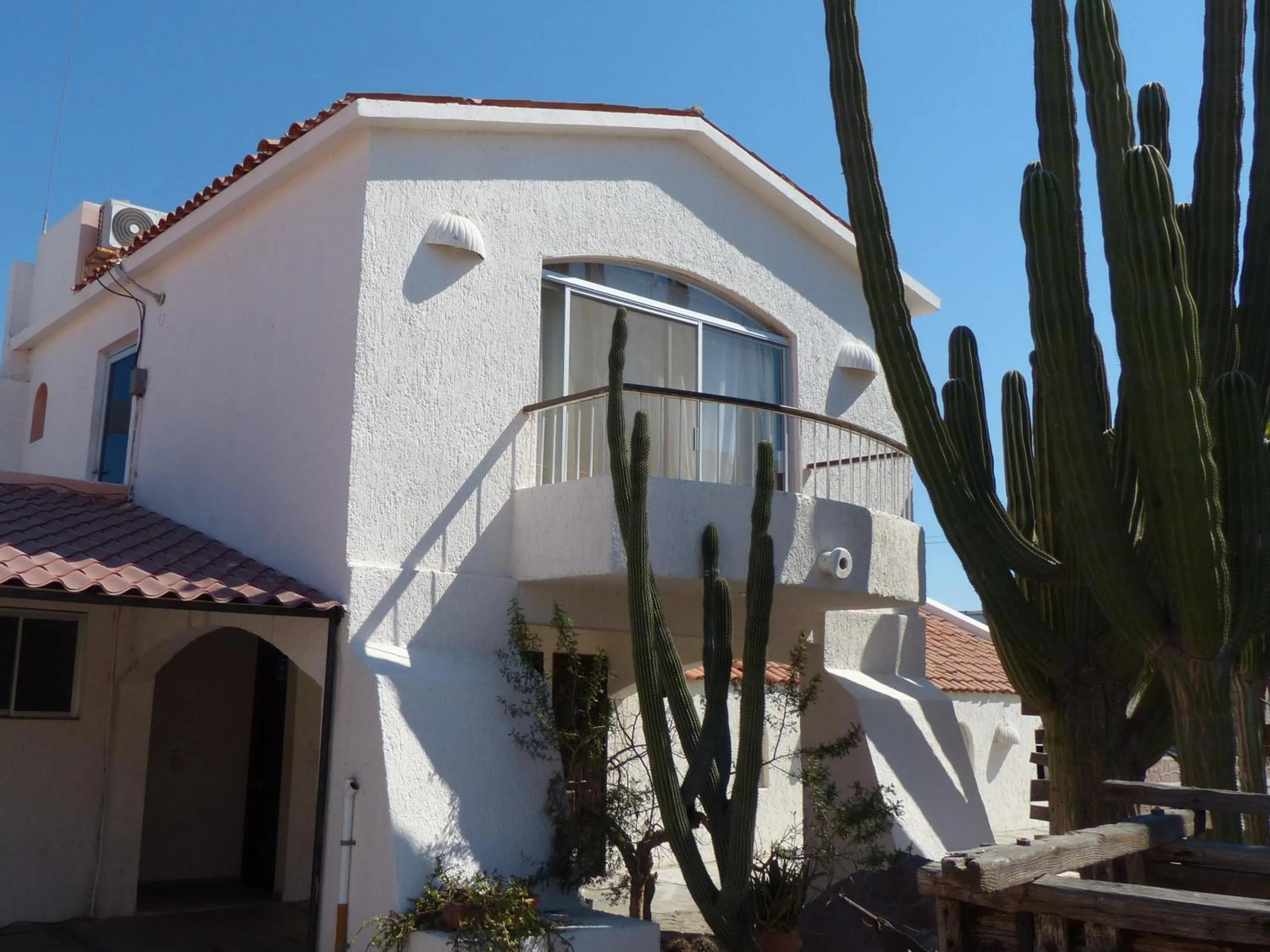 Property building in Club Cantamar Beach Hotel & Marina