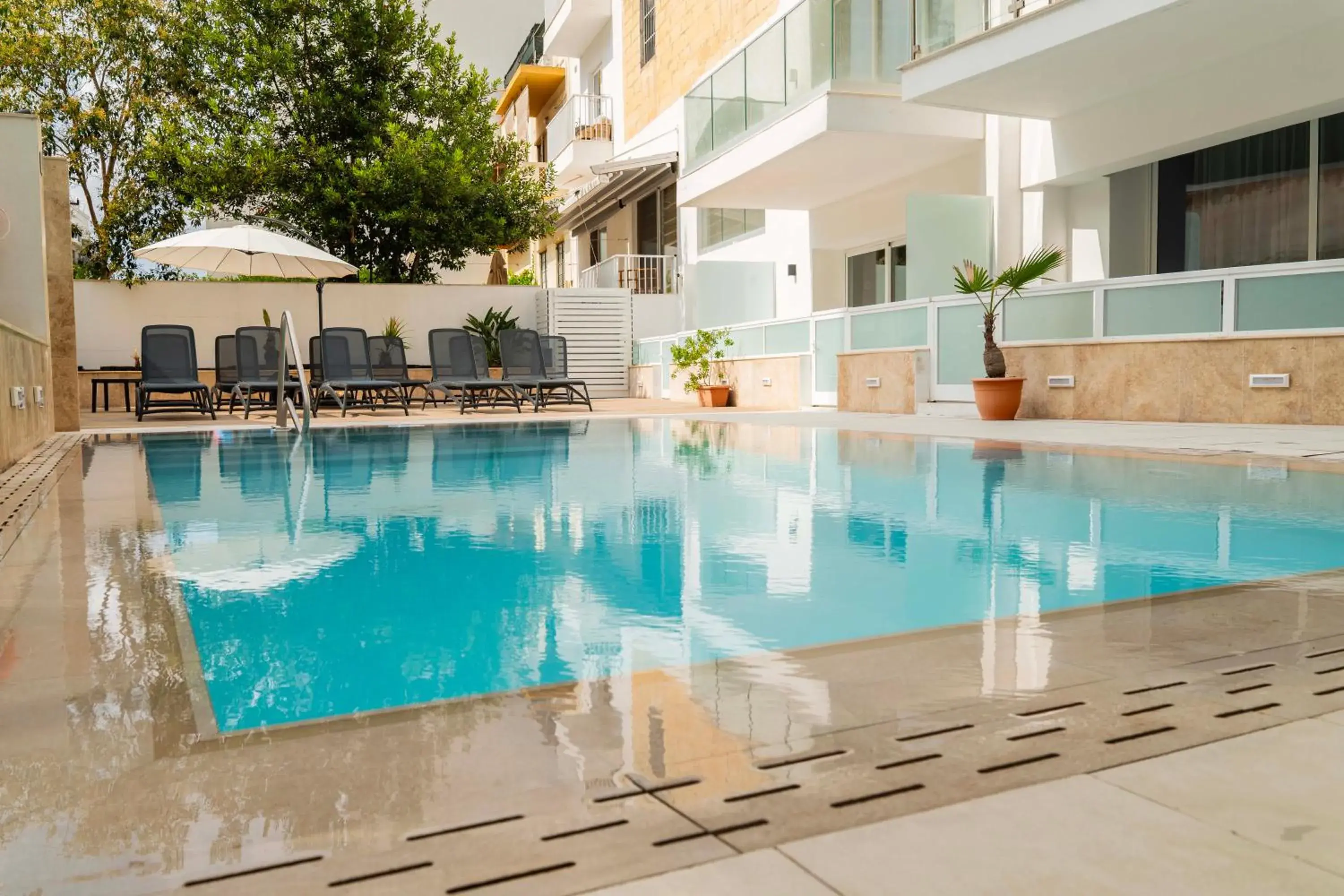 Swimming pool in Solana Hotel & Spa Swimming pool in Solana Hotel & Spa