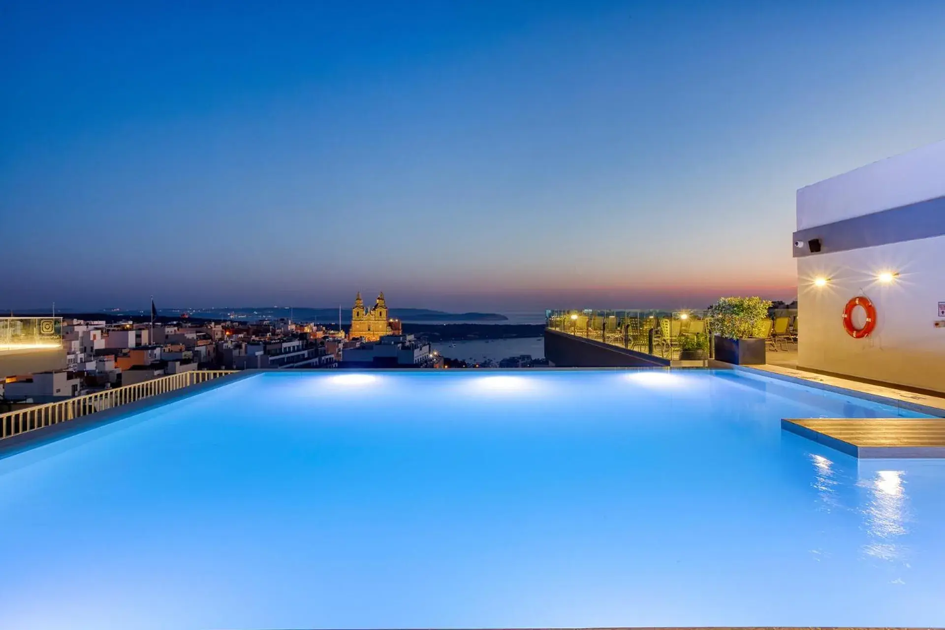 Pool view in Solana Hotel & Spa Pool view in Solana Hotel & Spa