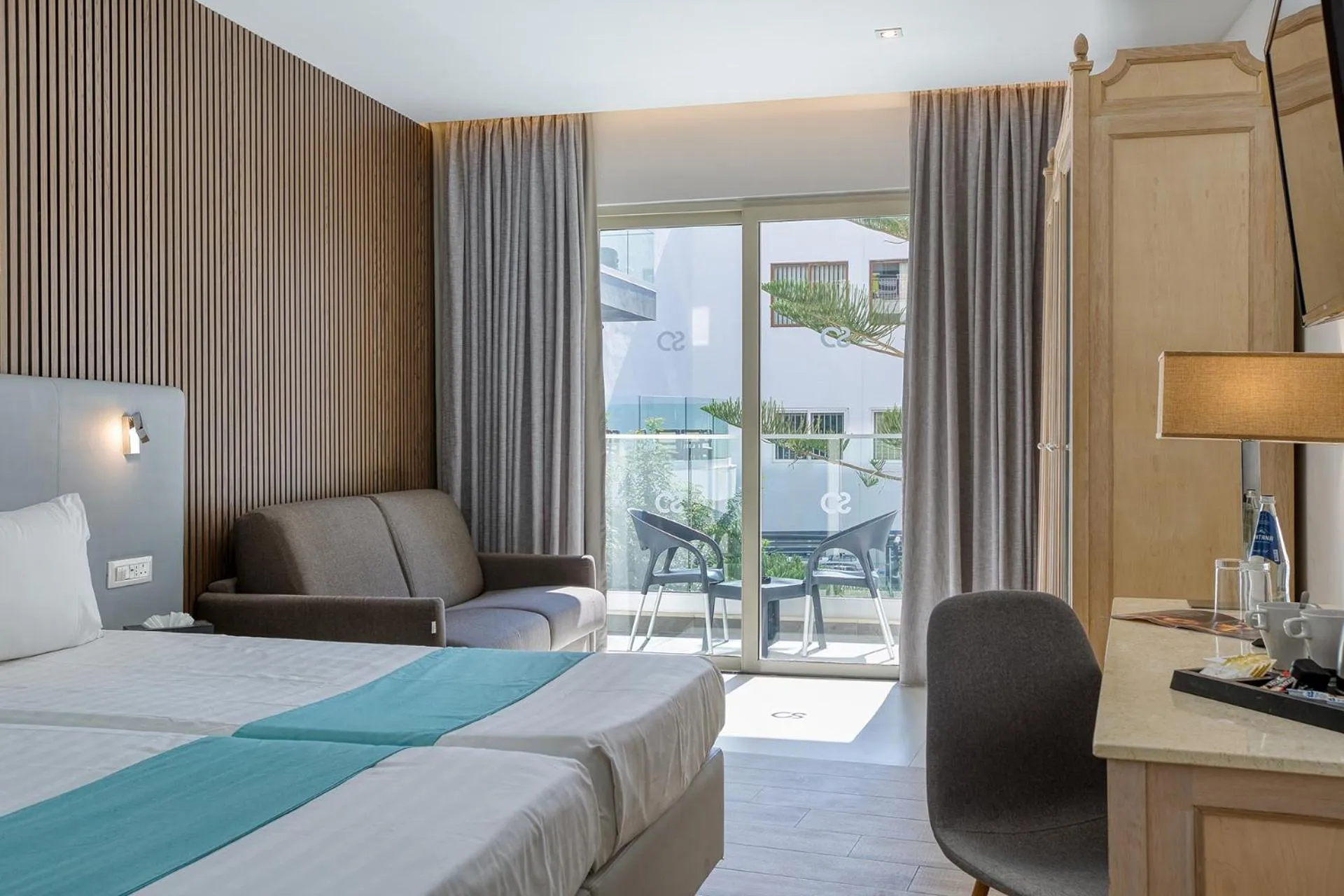 View (from property/room), Bed in Solana Hotel & Spa