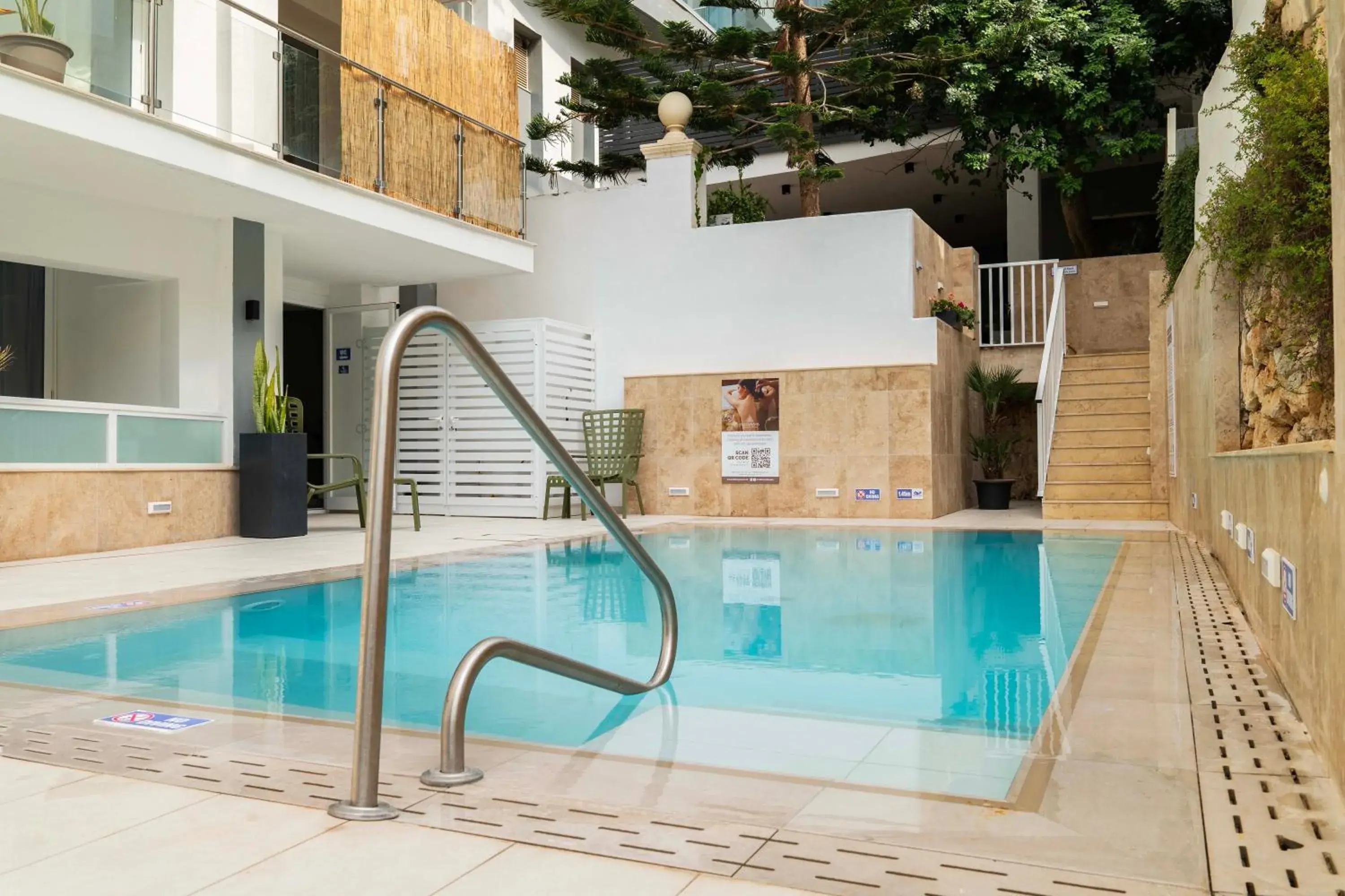 Swimming pool in Solana Hotel & Spa Swimming pool in Solana Hotel & Spa