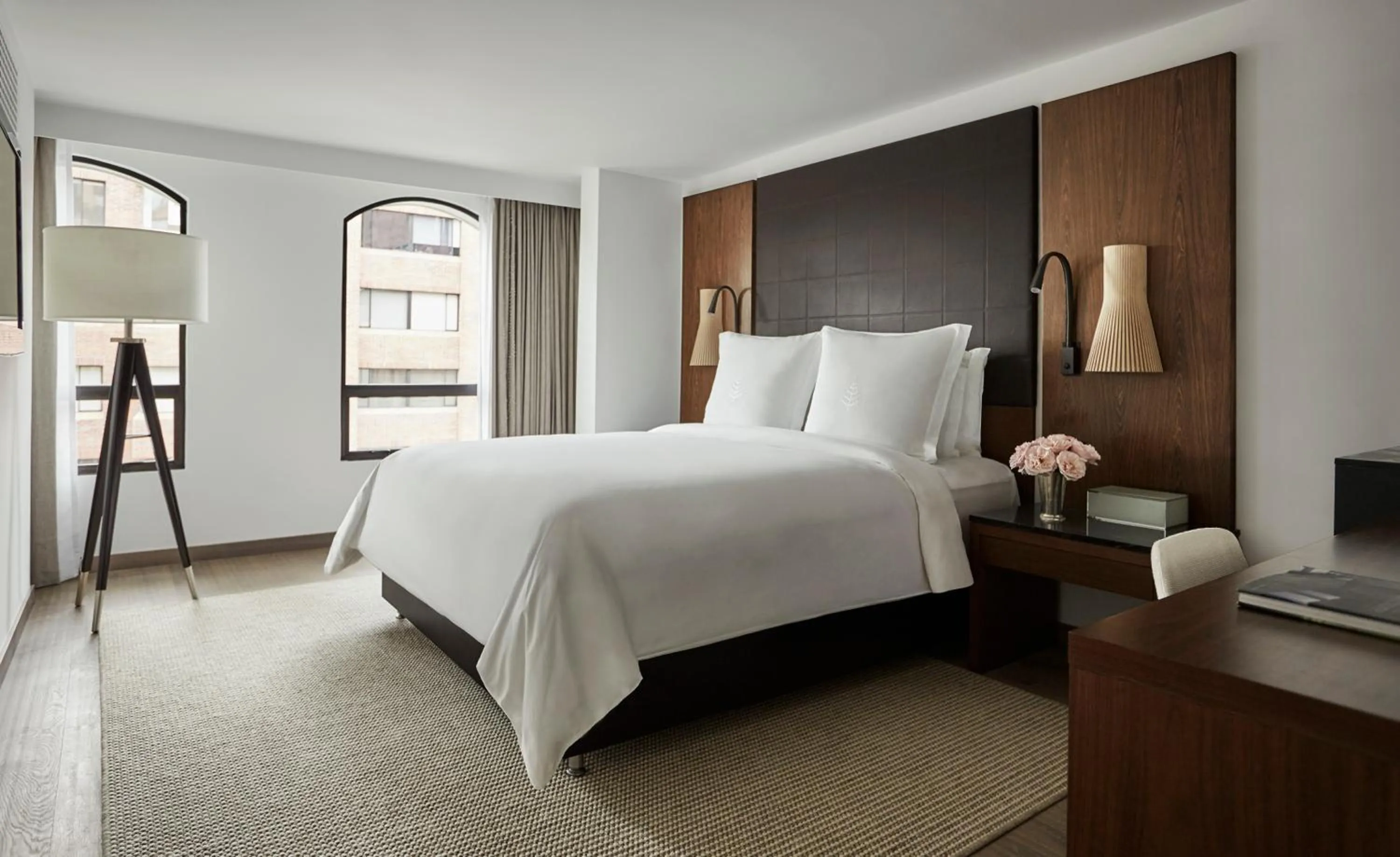 Bedroom, Bed in Four Seasons Hotel Bogota