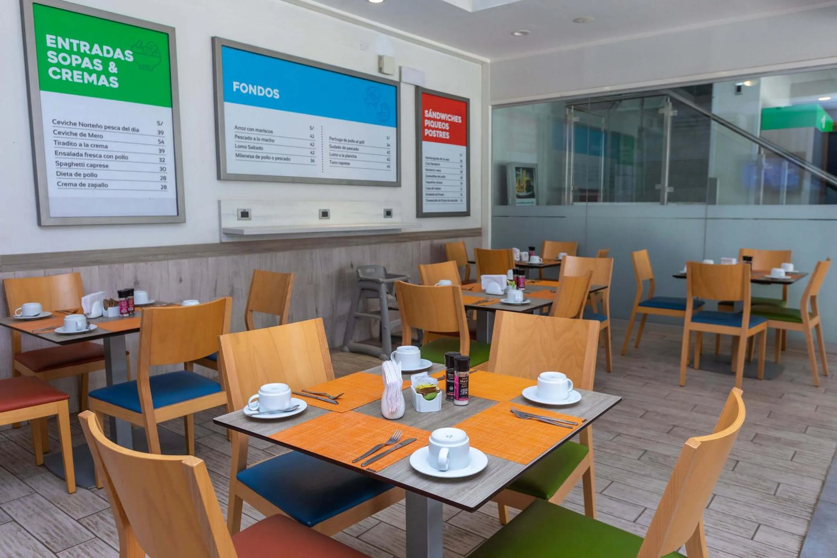 Restaurant/places to eat in Casa Andina Standard Talara