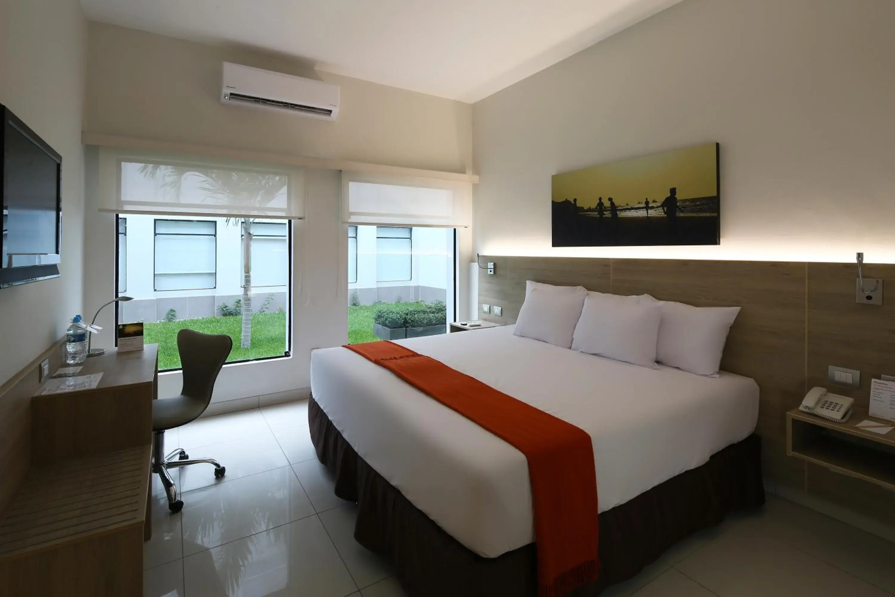 Shower, Bed in Casa Andina Standard Piura Shower, Bed in Casa Andina Standard Piura