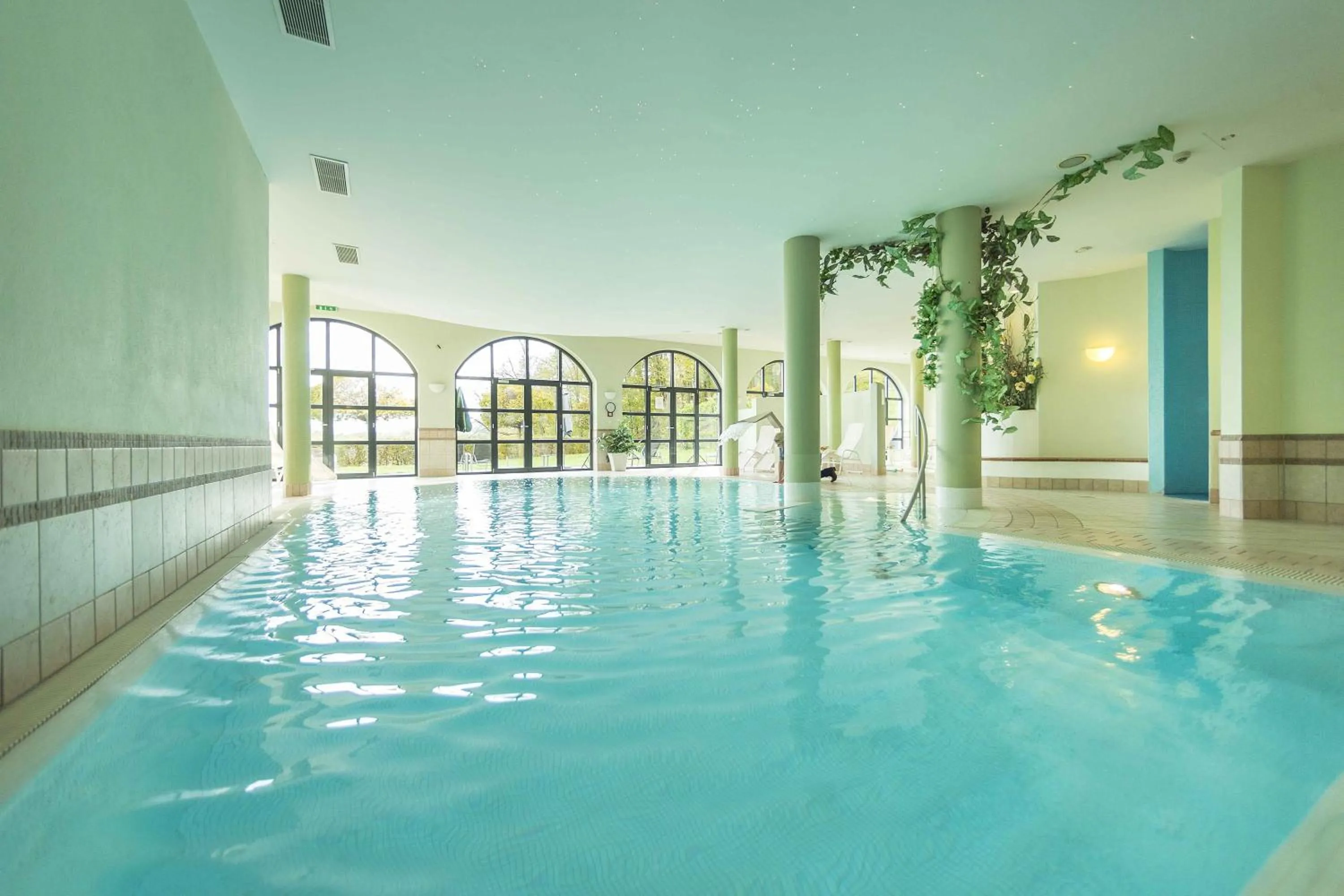 Swimming pool in Hotel Staribacher Südsteiermark