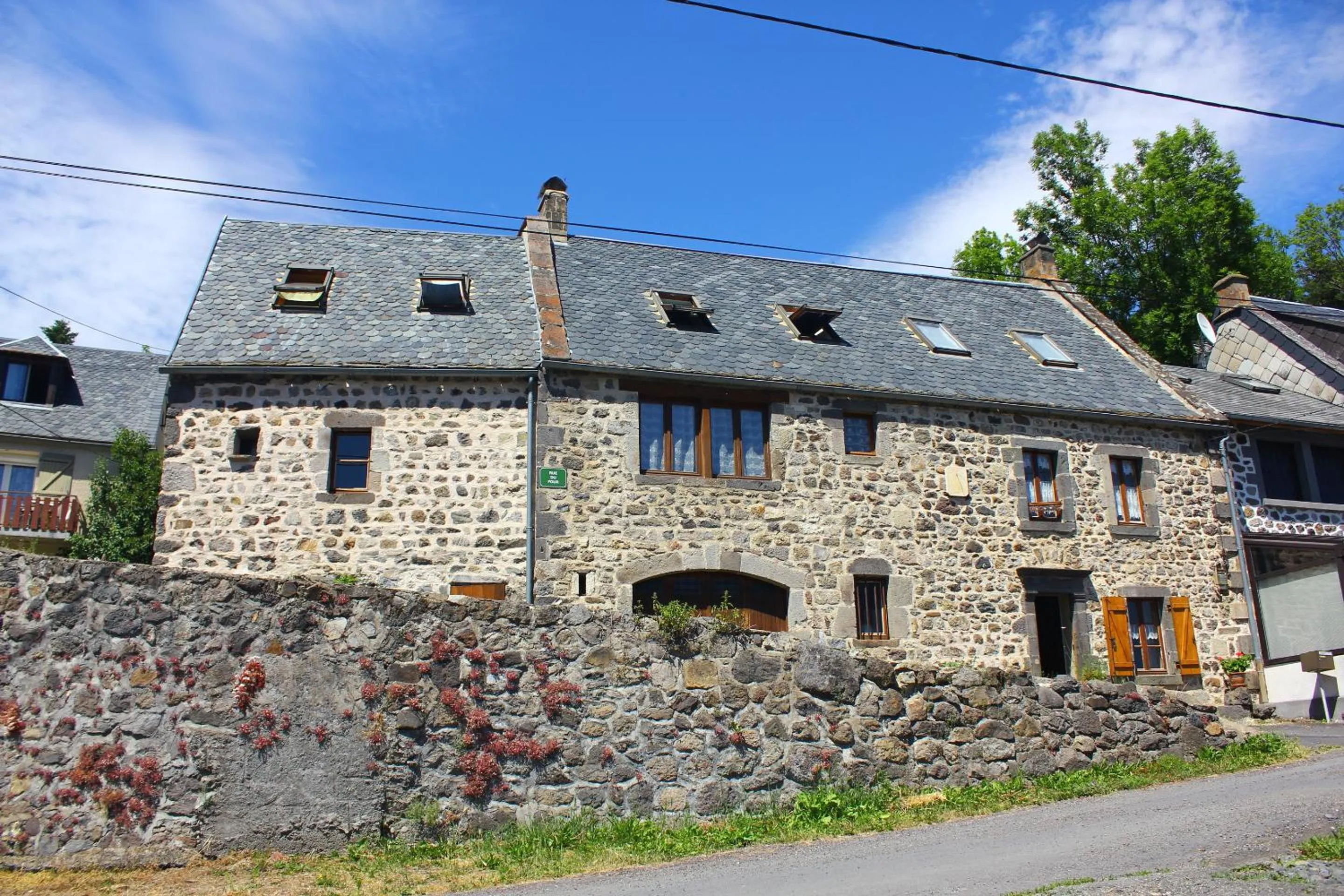 Property building in Maison de Varennes