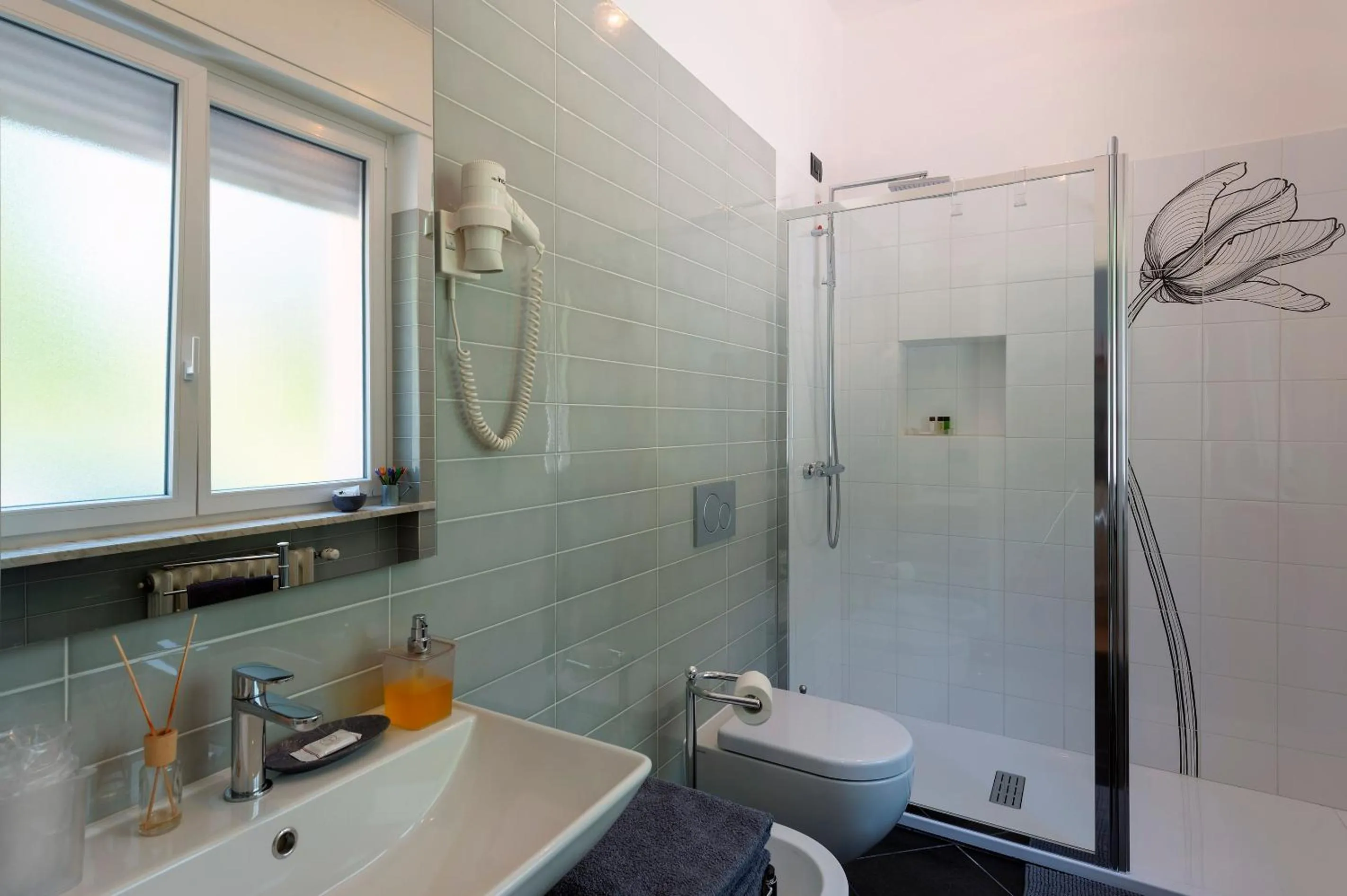 Shower in B&B Villa Giuli