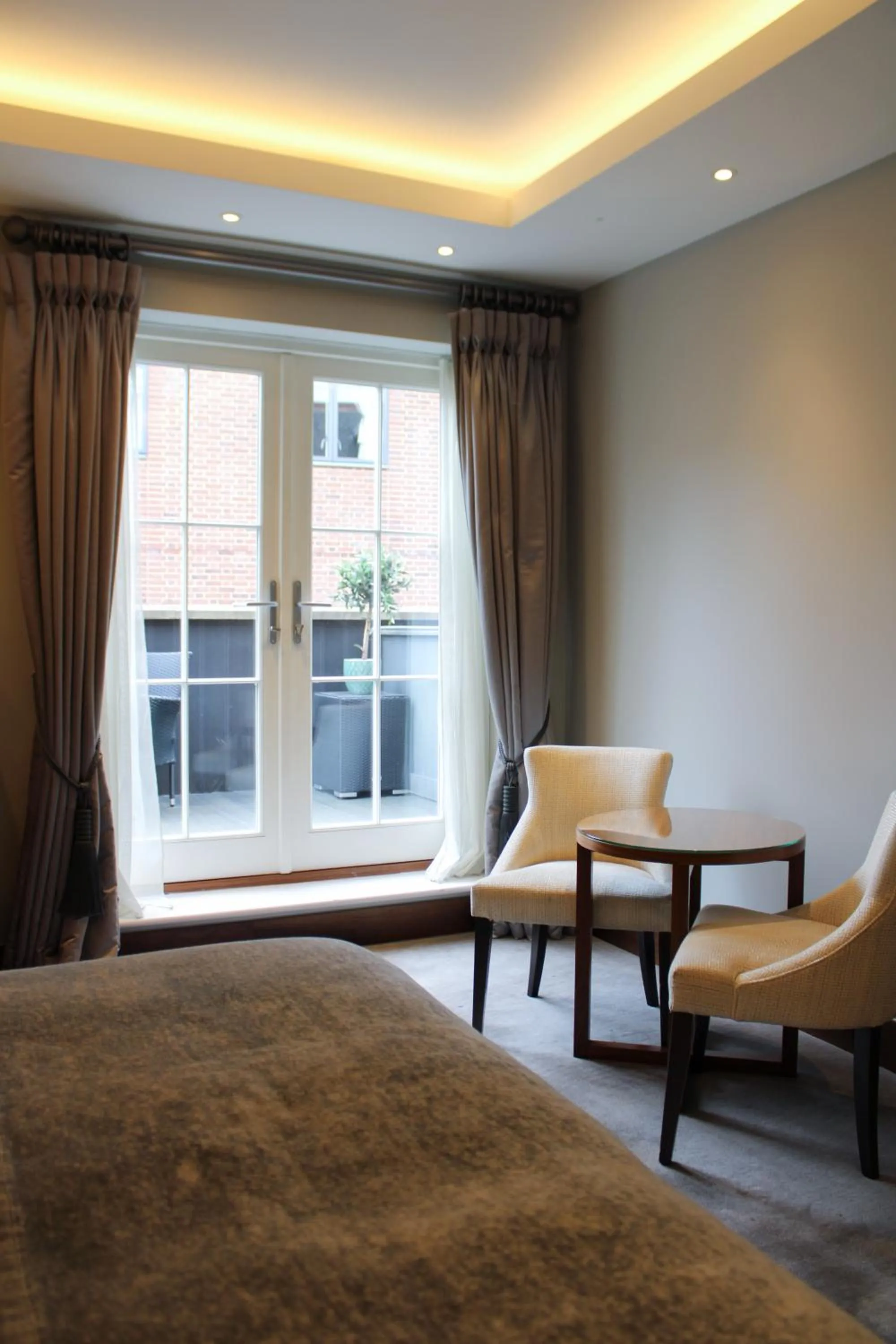 Bedroom, Bed in One Warwick Park Hotel