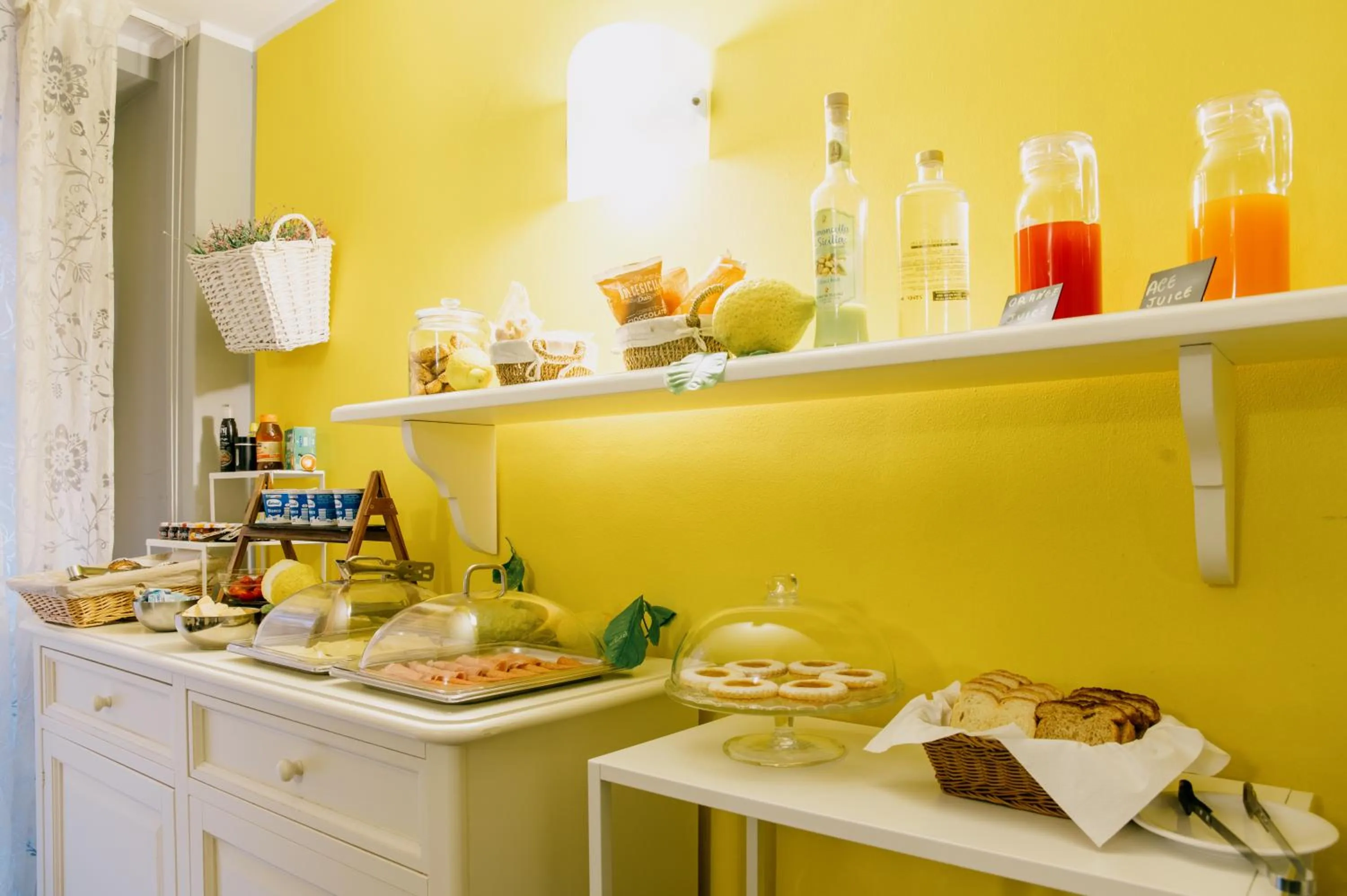 Breakfast in B&B I Puritani