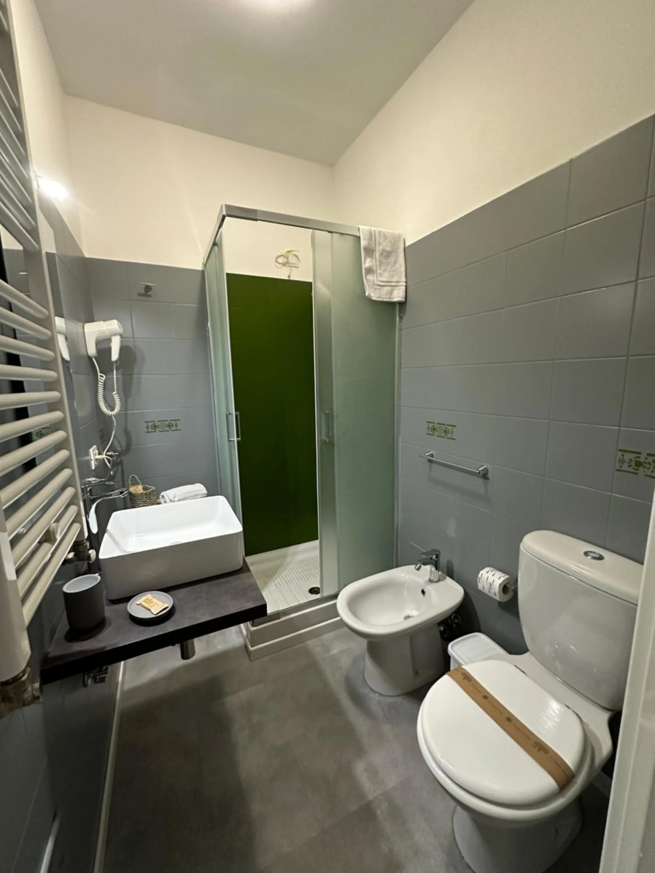 Shower in B&B I Puritani