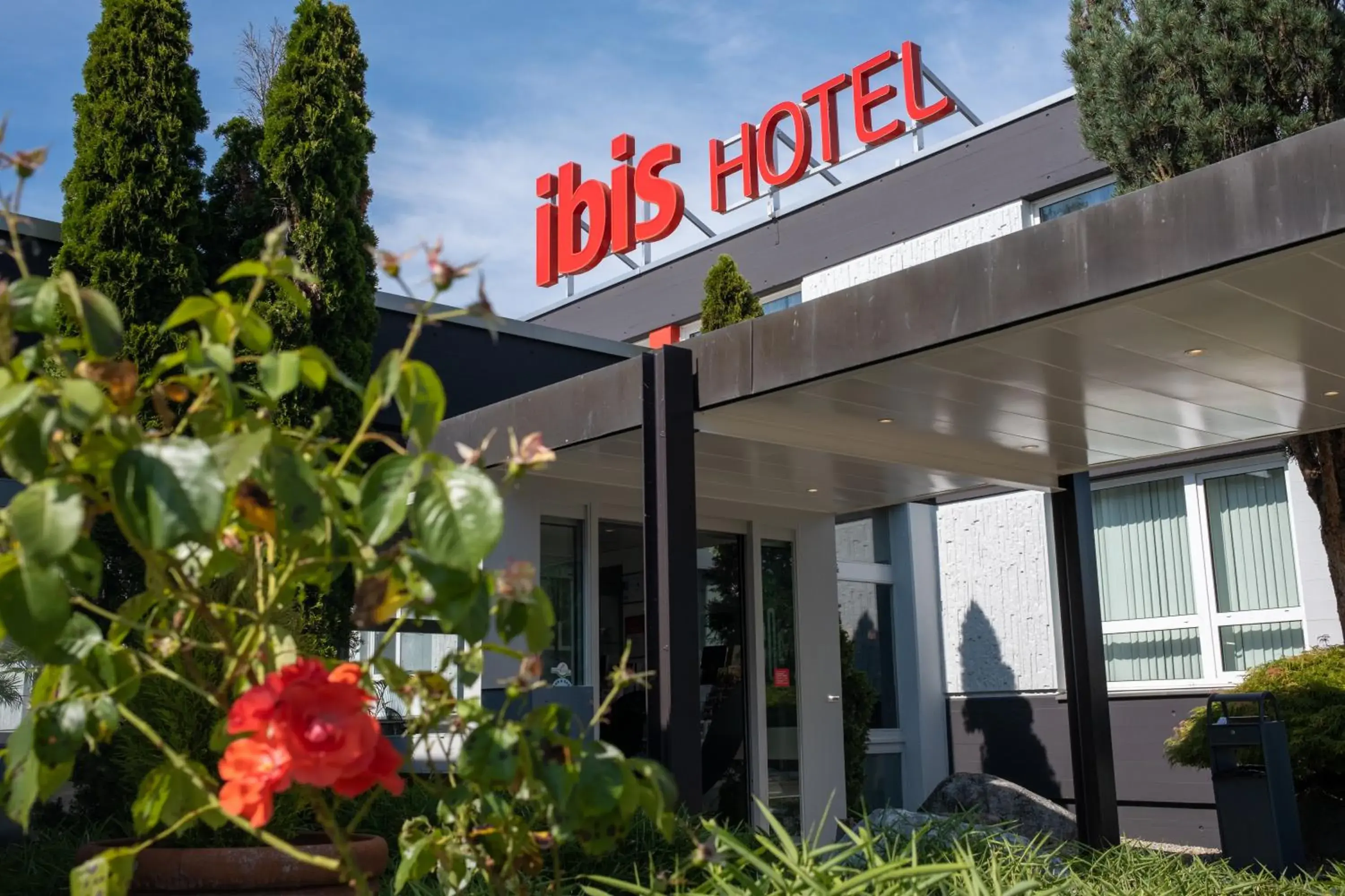 Property building in ibis 3 Lacs Neuchâtel Property building in ibis 3 Lacs Neuchâtel