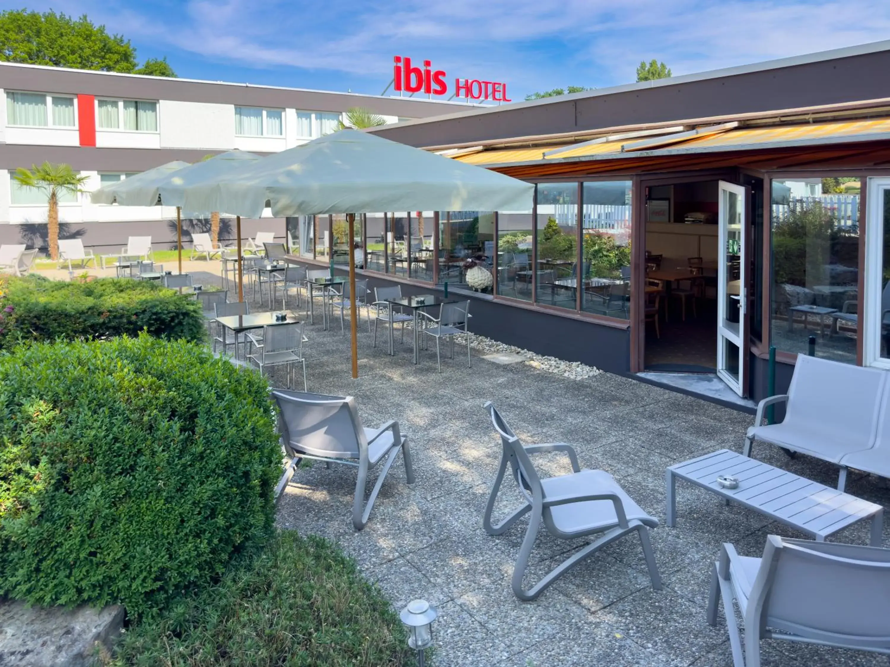 Property building in ibis 3 Lacs Neuchâtel Property building in ibis 3 Lacs Neuchâtel