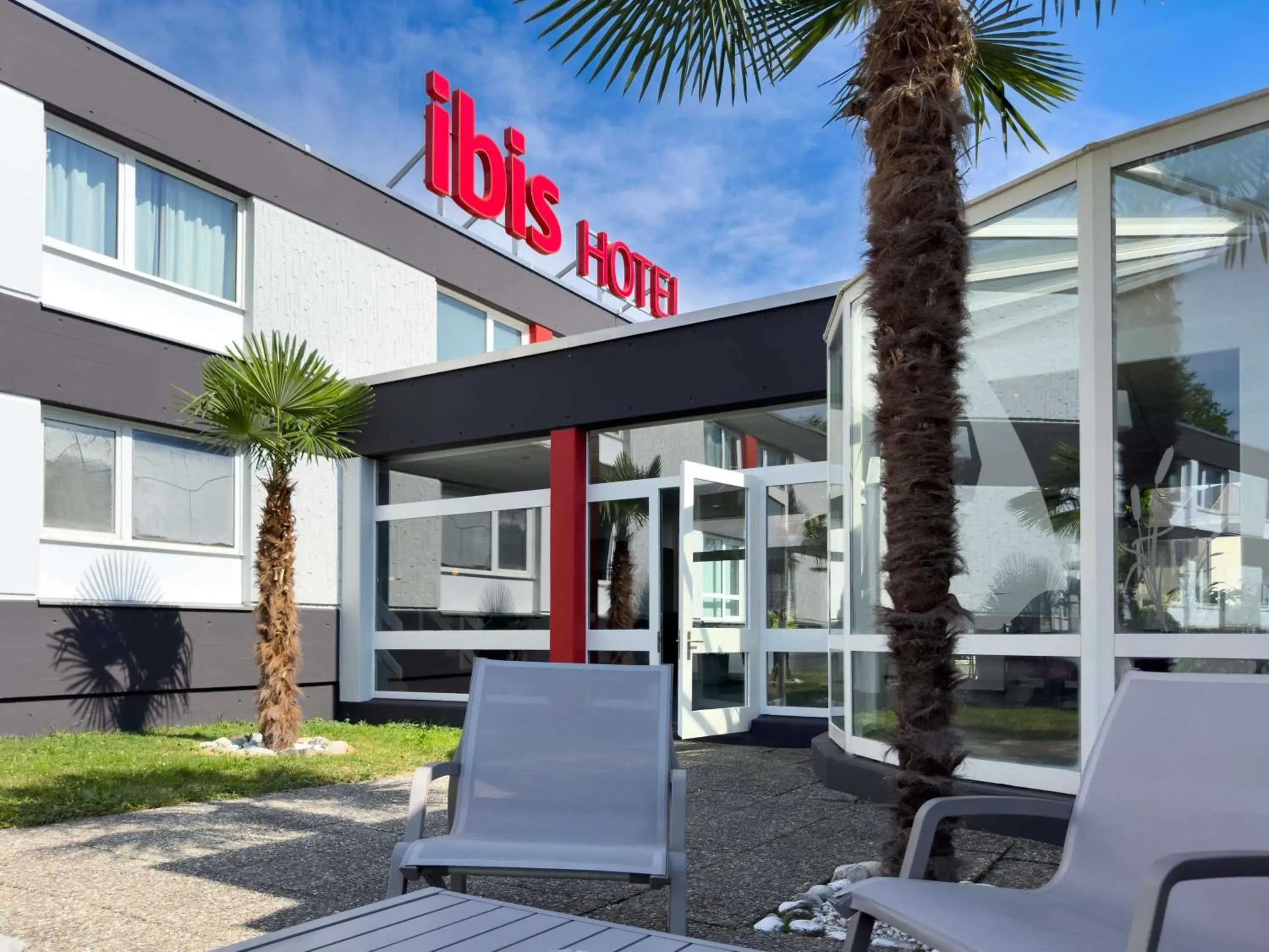 Property building in ibis 3 Lacs Neuchâtel Property building in ibis 3 Lacs Neuchâtel
