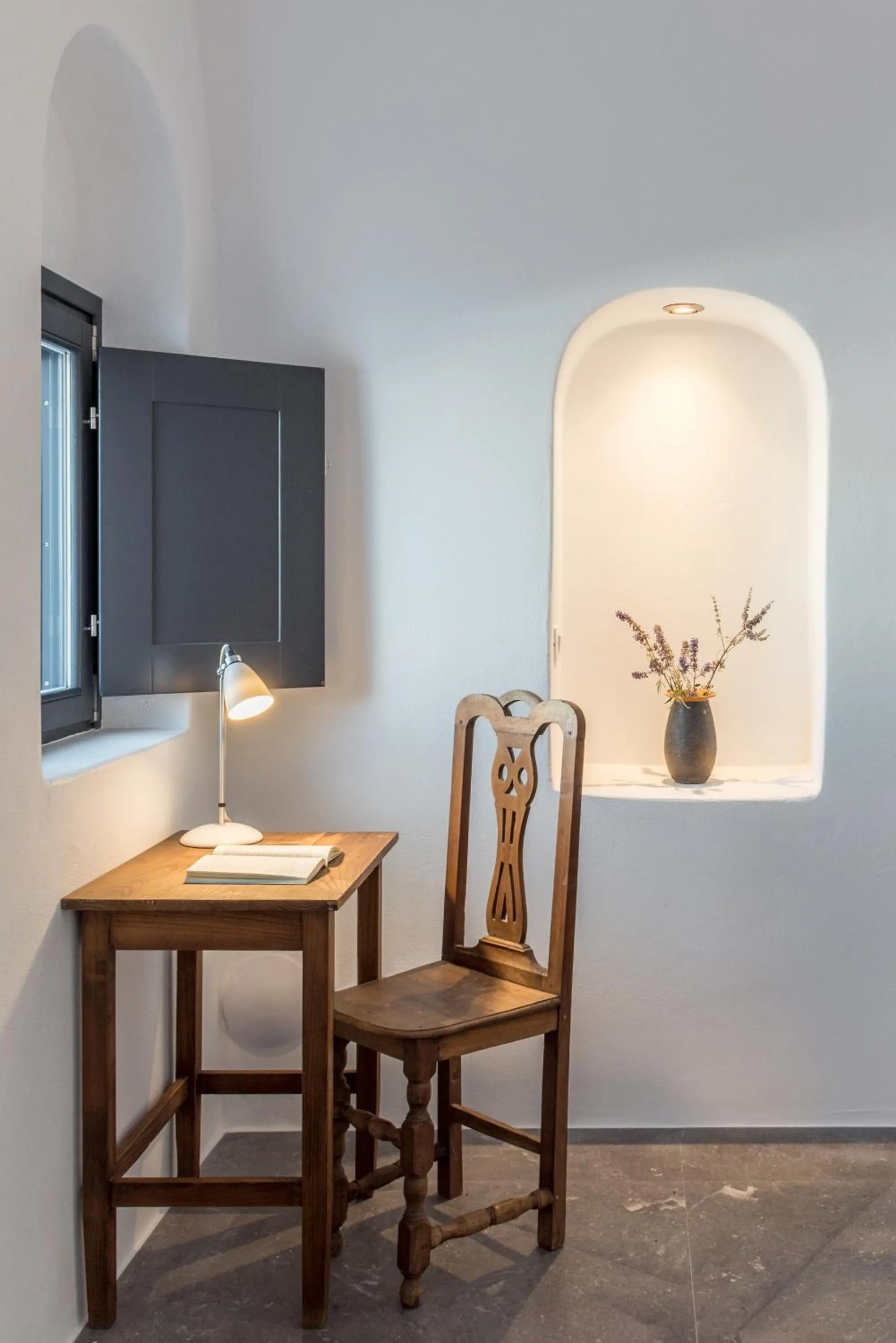 Decorative detail in Chelidonia Luxury Suites