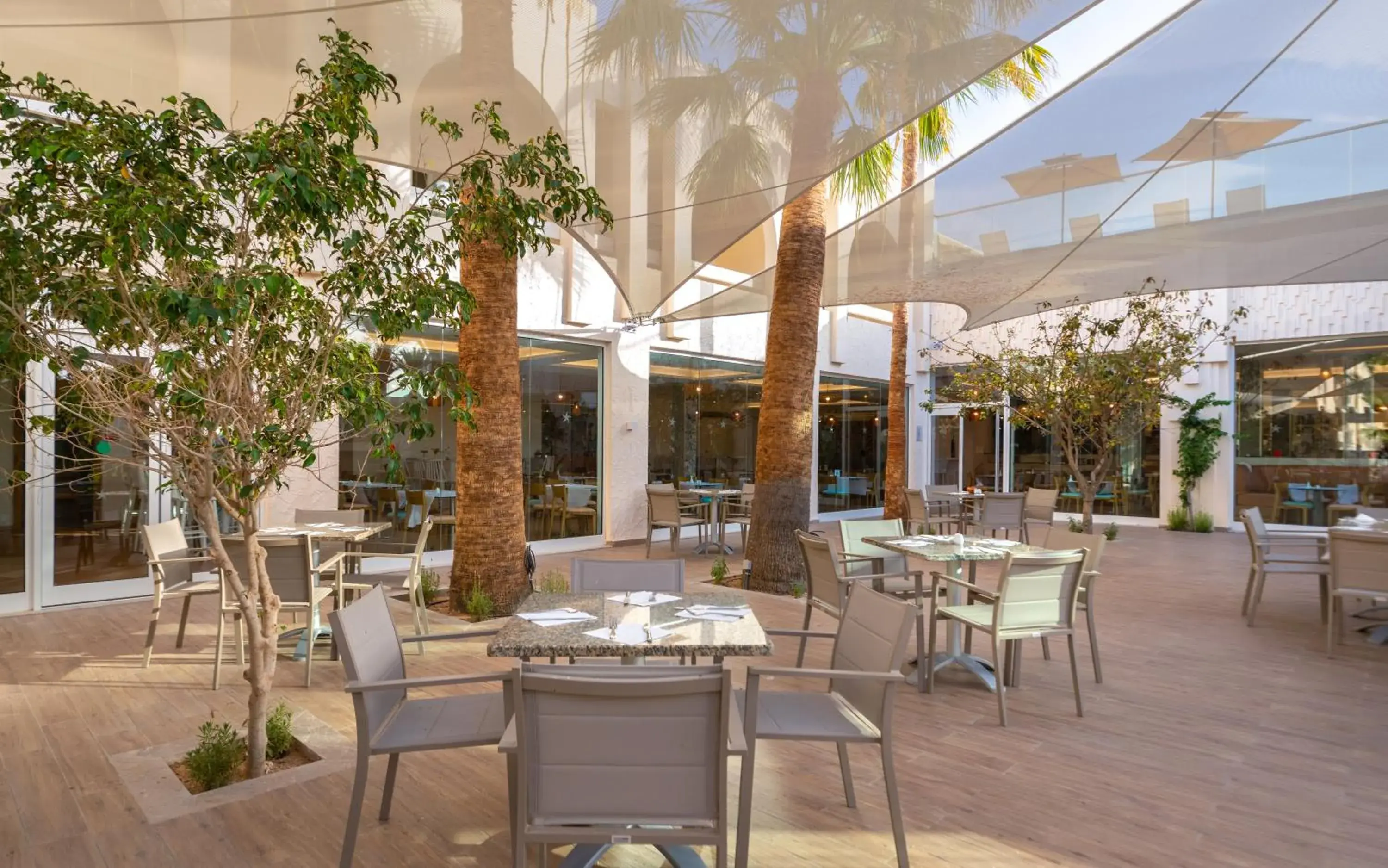 Restaurant/places to eat in Iberostar Waves Mehari Djerba Restaurant/places to eat in Iberostar Waves Mehari Djerba