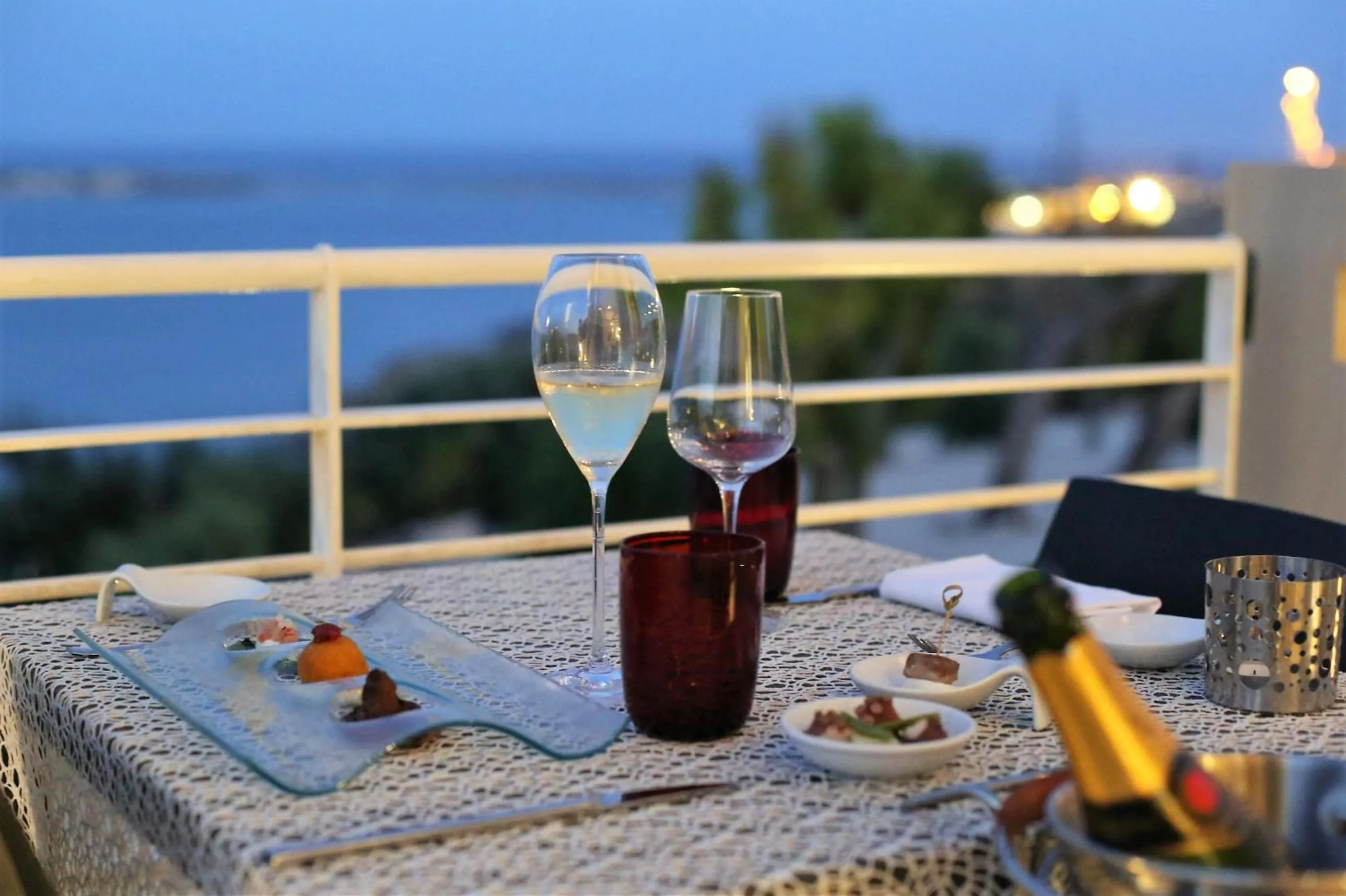 Restaurant/places to eat in Castello Tafuri