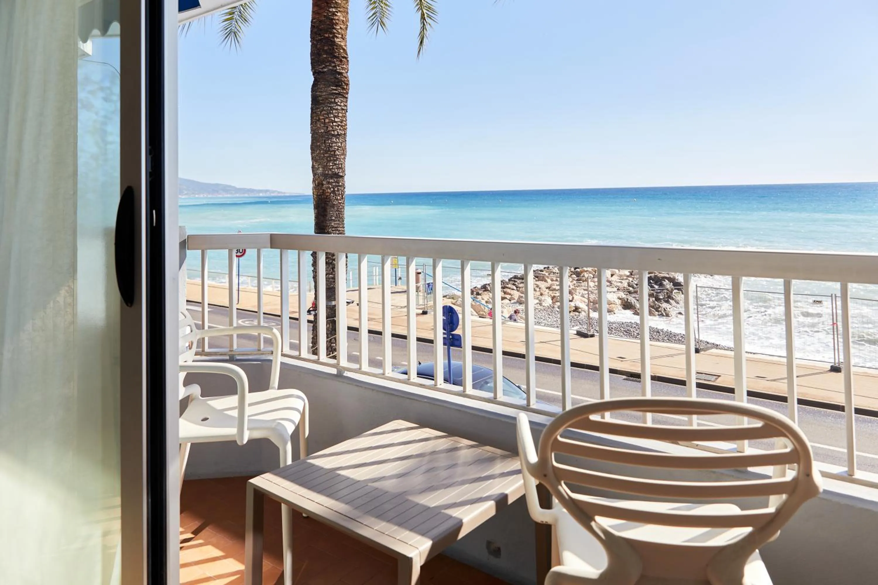 Balcony/Terrace in Hôtel Le Dauphin