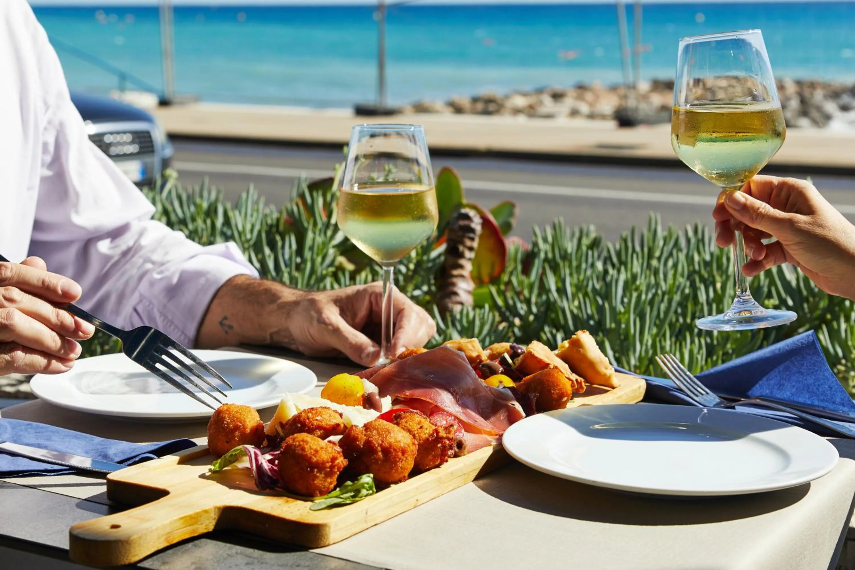 Restaurant/places to eat in Hôtel Le Dauphin