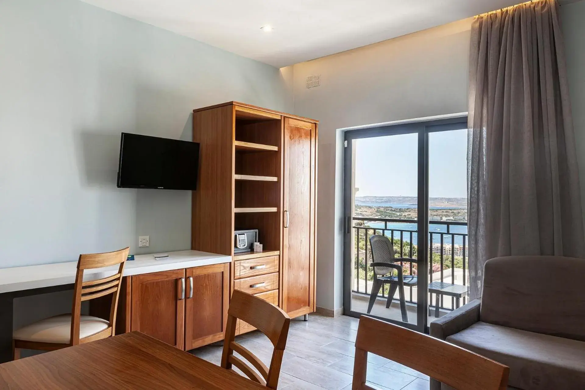 Two-Bedroom Apartment with Sea View in Pergola Hotel & Spa Two-Bedroom Apartment with Sea View in Pergola Hotel & Spa