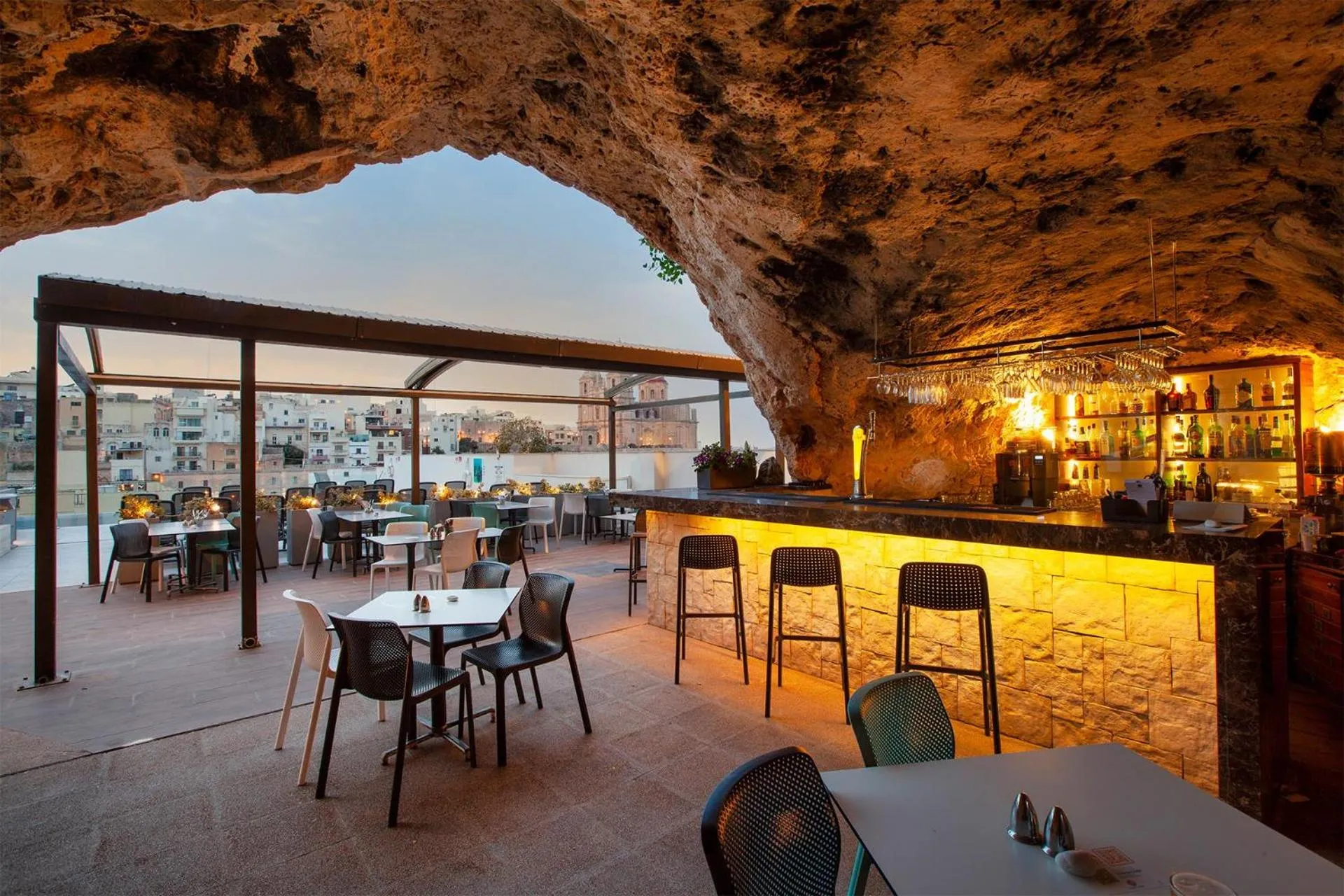 Lounge or bar in Pergola Hotel & Spa