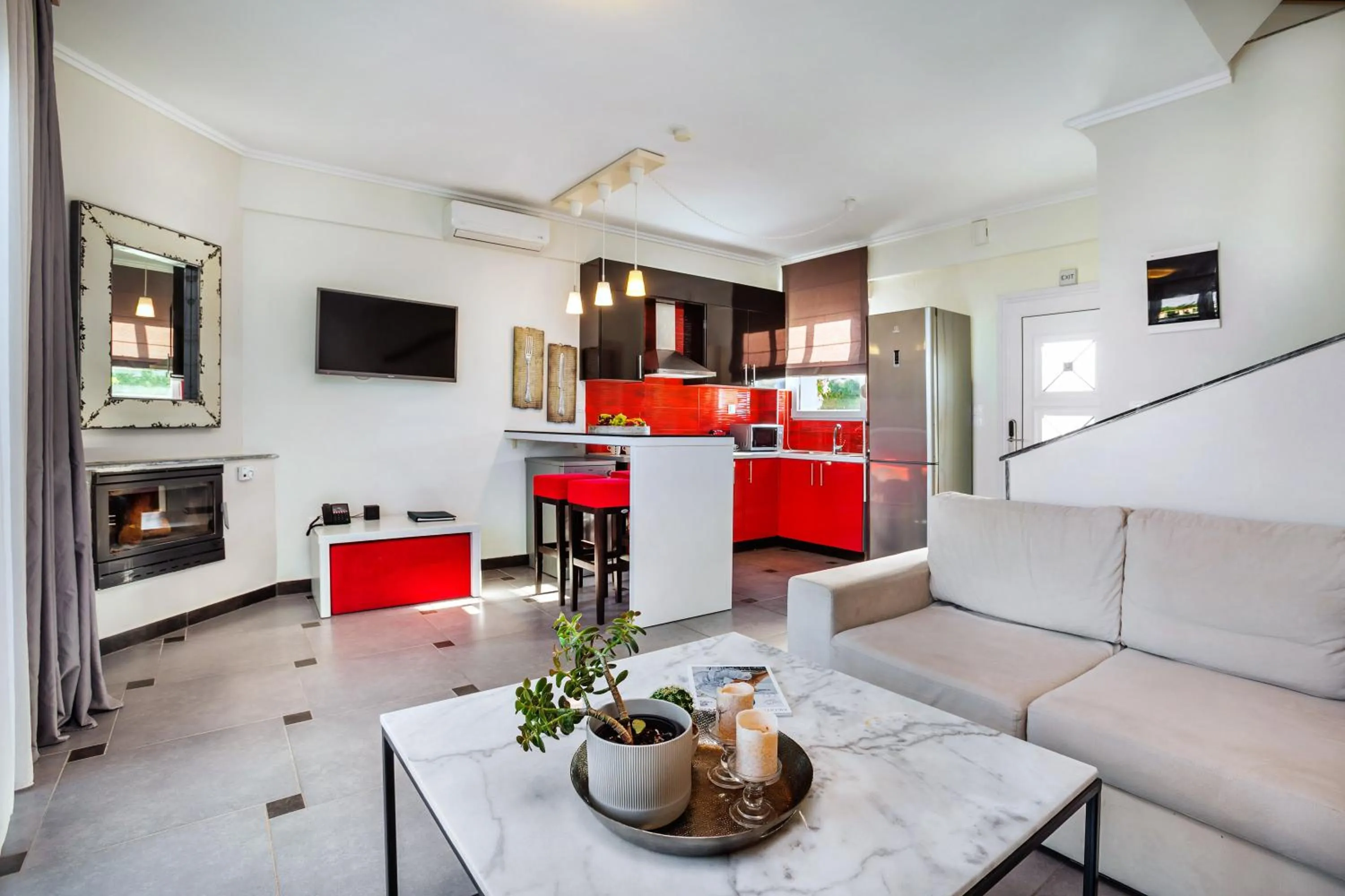 Kitchen or kitchenette in Sunny Villas Resort & Spa