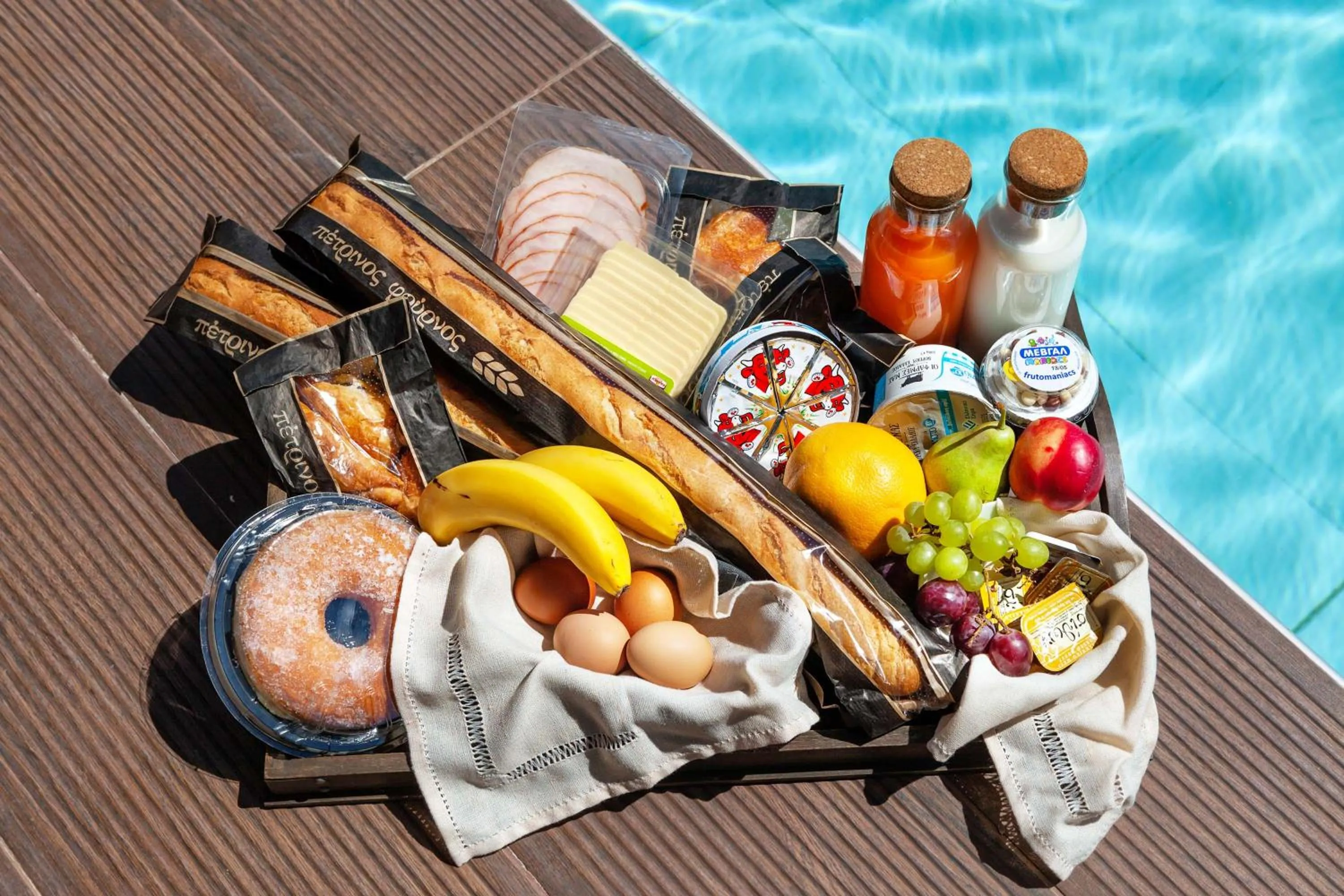 Breakfast in Sunny Villas Resort & Spa