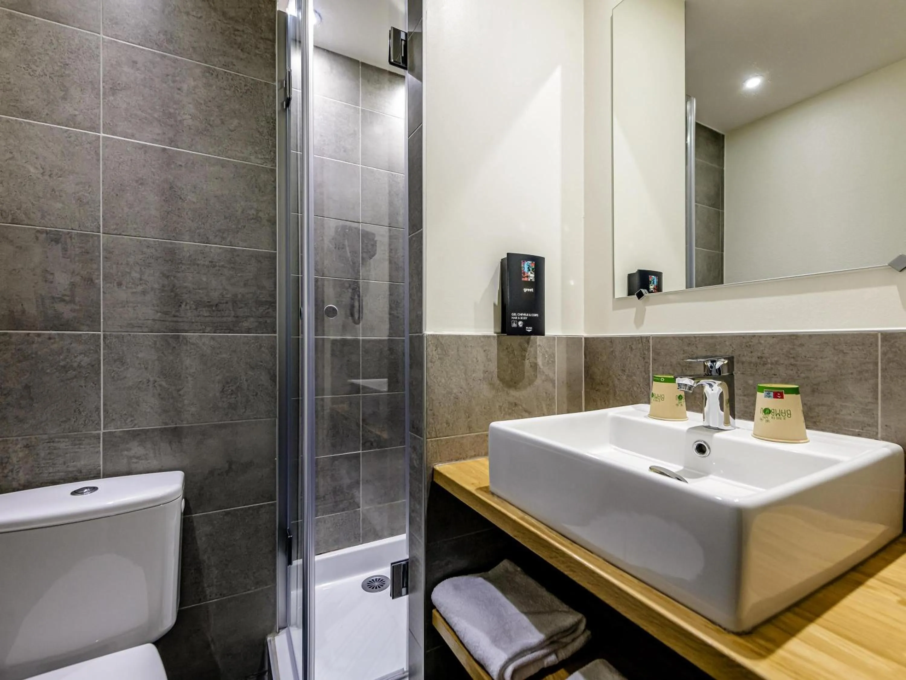 Bedroom in Greet Hotel Bordeaux Floirac Arena