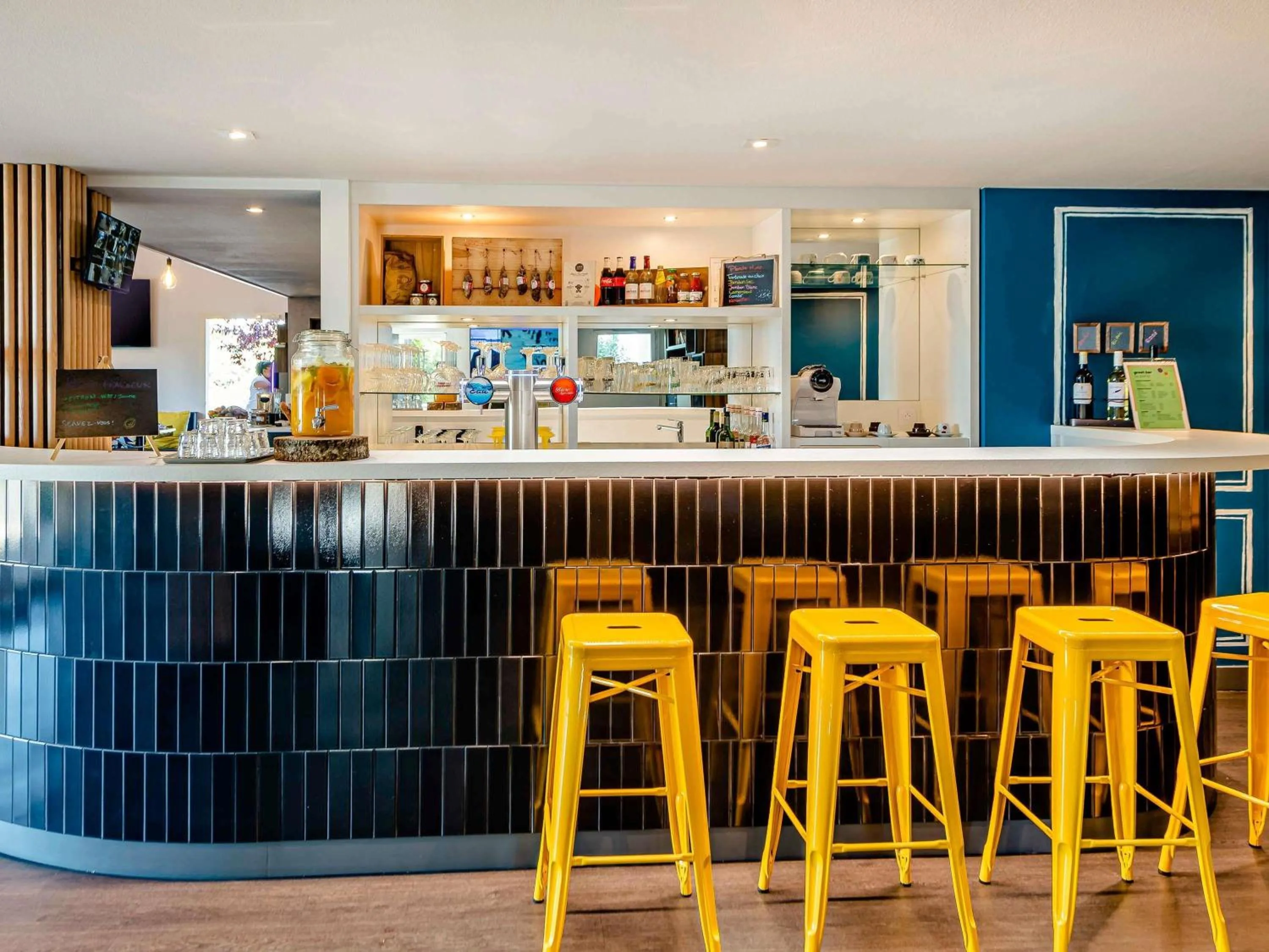 Property building in Greet Hotel Bordeaux Floirac Arena