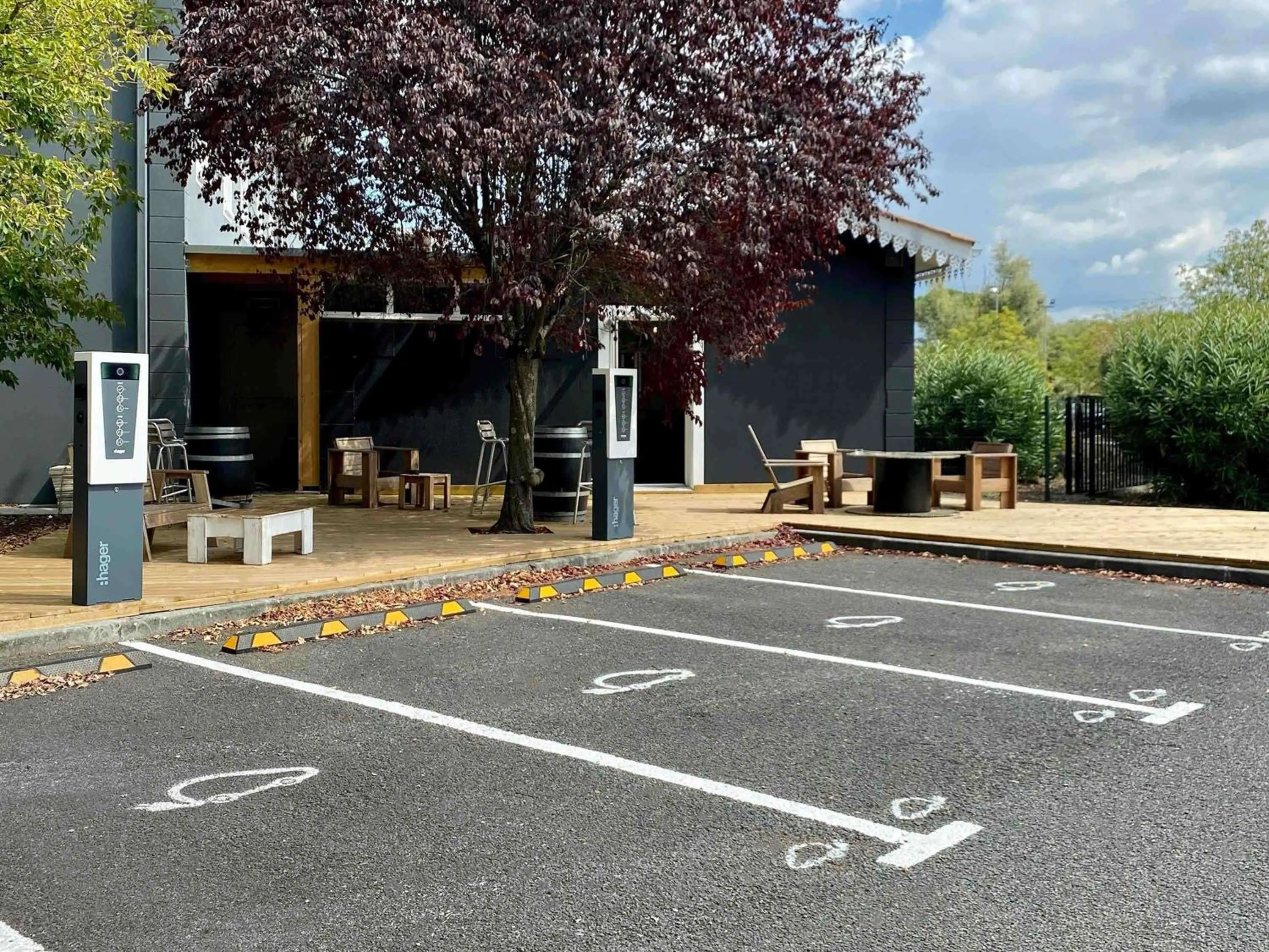 Property building in Greet Hotel Bordeaux Floirac Arena